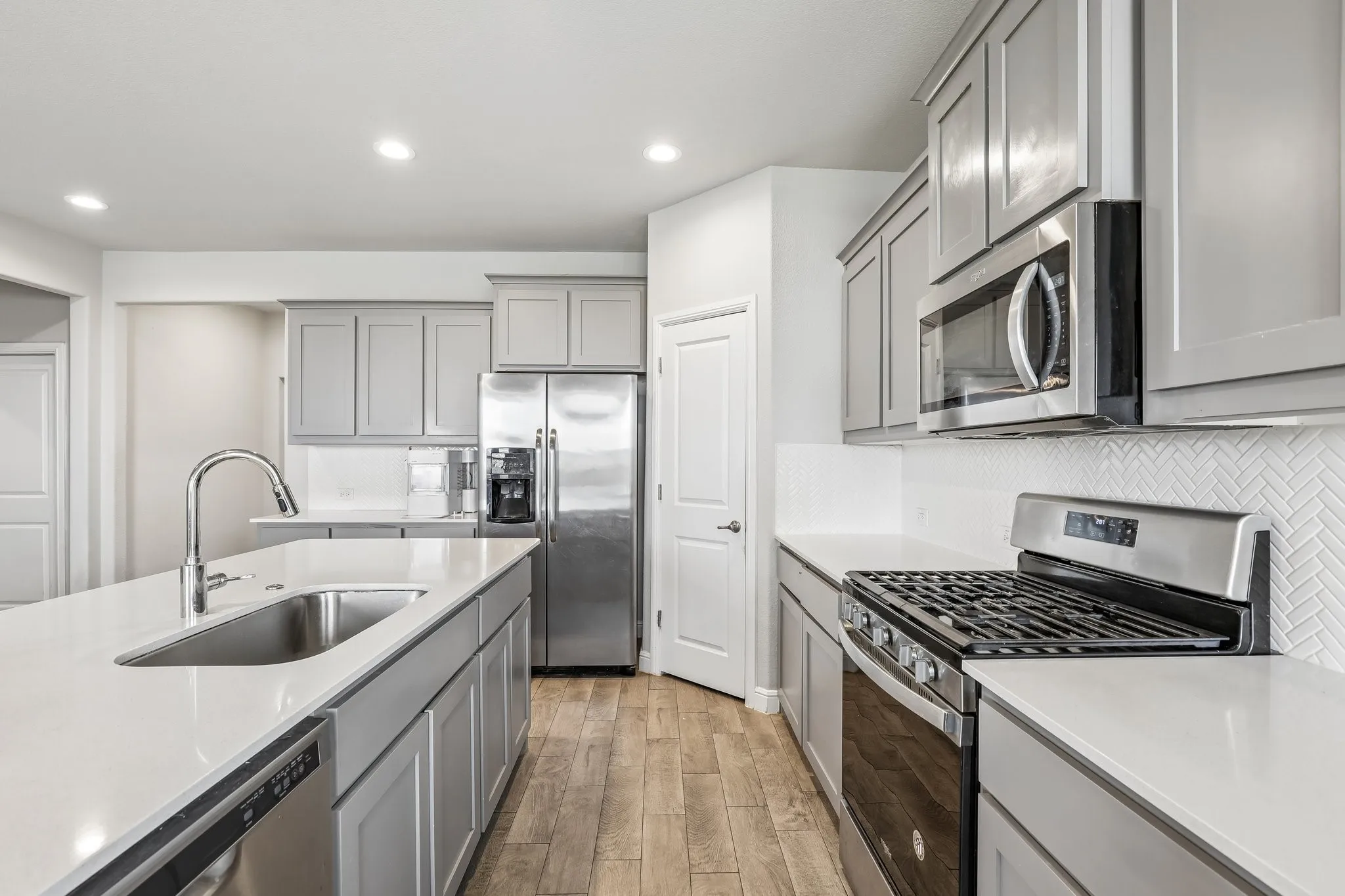 Single Family Residence For Sale in Johnson County , 1404 Fremont Trail, Cleburne, Texas 76033, 4 Bedroom, 4 Bathroom, 2 Garage spaces, 2,863 Sqft, built in 2021, Price $349,000, mls#21340564, Real Estate Agent in Cleburne, Homes For Sale in Johnson county, Homes For Sale in Cleburne, Realtor in Cleburne Texas, Real Estate Brokerage Independent Realty Texas, Luminita Cordes Realtor