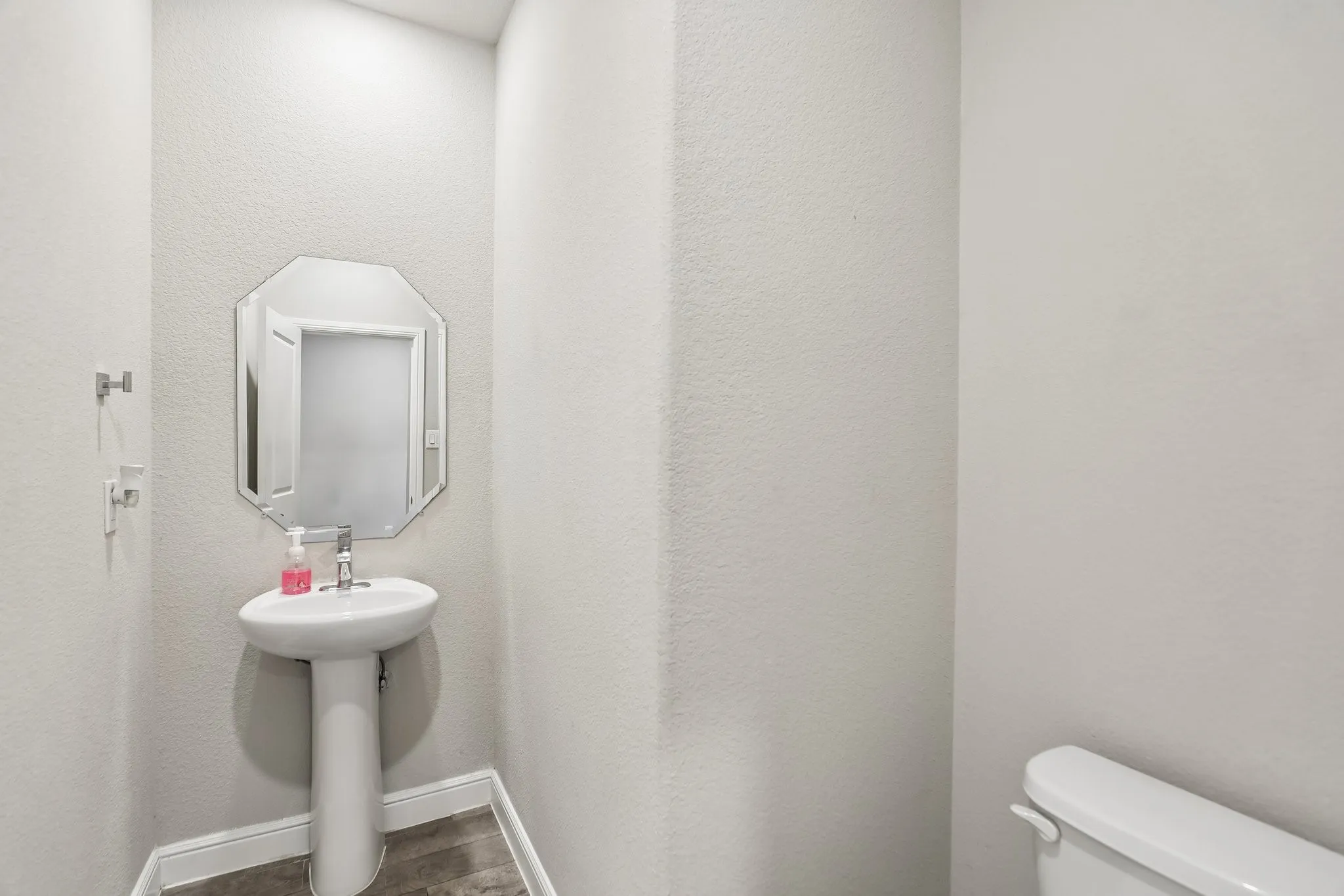Single Family Residence For Sale in Johnson County , 1404 Fremont Trail, Cleburne, Texas 76033, 4 Bedroom, 4 Bathroom, 2 Garage spaces, 2,863 Sqft, built in 2021, Price $349,000, mls#21340564, Real Estate Agent in Cleburne, Homes For Sale in Johnson county, Homes For Sale in Cleburne, Realtor in Cleburne Texas, Real Estate Brokerage Independent Realty Texas, Luminita Cordes Realtor