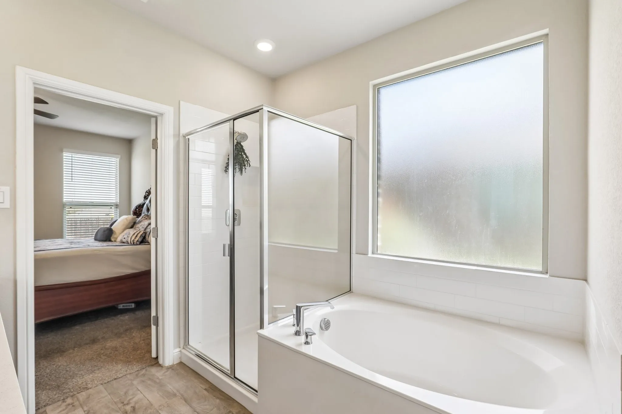 Single Family Residence For Sale in Johnson County , 1404 Fremont Trail, Cleburne, Texas 76033, 4 Bedroom, 4 Bathroom, 2 Garage spaces, 2,863 Sqft, built in 2021, Price $349,000, mls#21340564, Real Estate Agent in Cleburne, Homes For Sale in Johnson county, Homes For Sale in Cleburne, Realtor in Cleburne Texas, Real Estate Brokerage Independent Realty Texas, Luminita Cordes Realtor