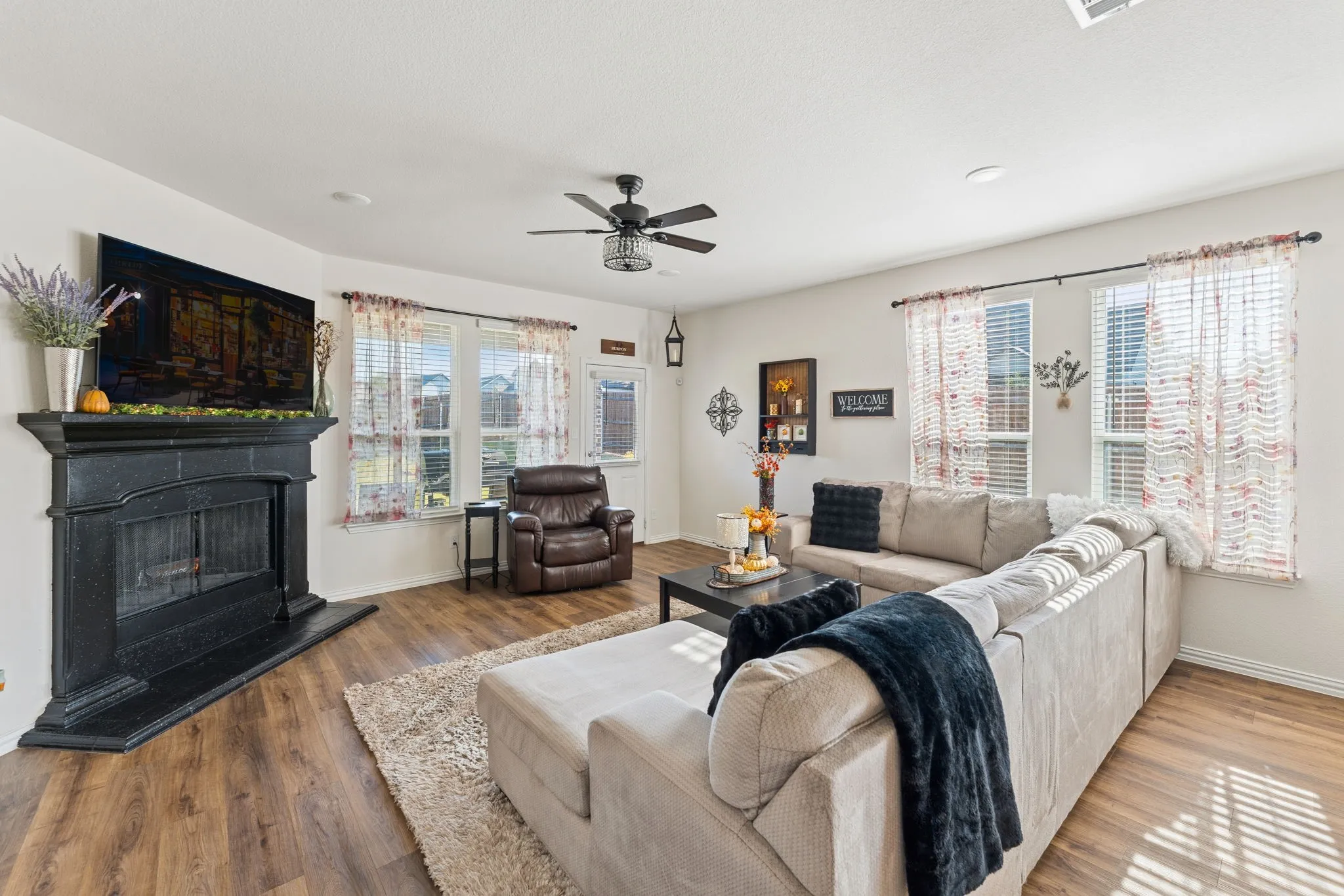 Single Family Residence For Sale in Parker County , 772 Brookside Drive, Springtown, Texas 76082, 4 Bedroom, 2 Bathroom, 2 Garage spaces, 2,104 Sqft, built in 2023, mls#21338453, Real Estate Agent in Springtown, Homes For Sale in Parker county, Homes For Sale in Springtown, Realtor in Springtown Texas, Real Estate Brokerage Independent Realty Texas, Luminita Cordes Realtor