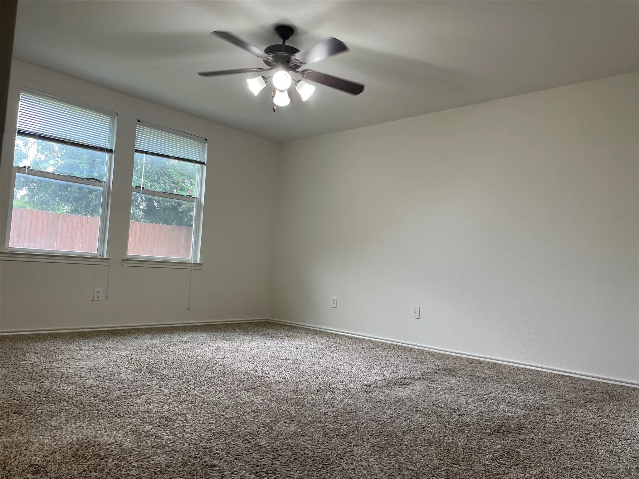 Single Family Residence For Sale in Collin County , 9565 Stanhope Drive, Frisco, Texas 75035, 3 Bedroom, 2 Bathroom, 2 Garage spaces, 2,038 Sqft, built in 2005, mls#21335708, Real Estate Agent in Frisco, Homes For Sale in Collin county, Homes For Sale in Frisco, Realtor in Frisco Texas, Real Estate Brokerage Independent Realty Texas, Luminita Cordes Realtor