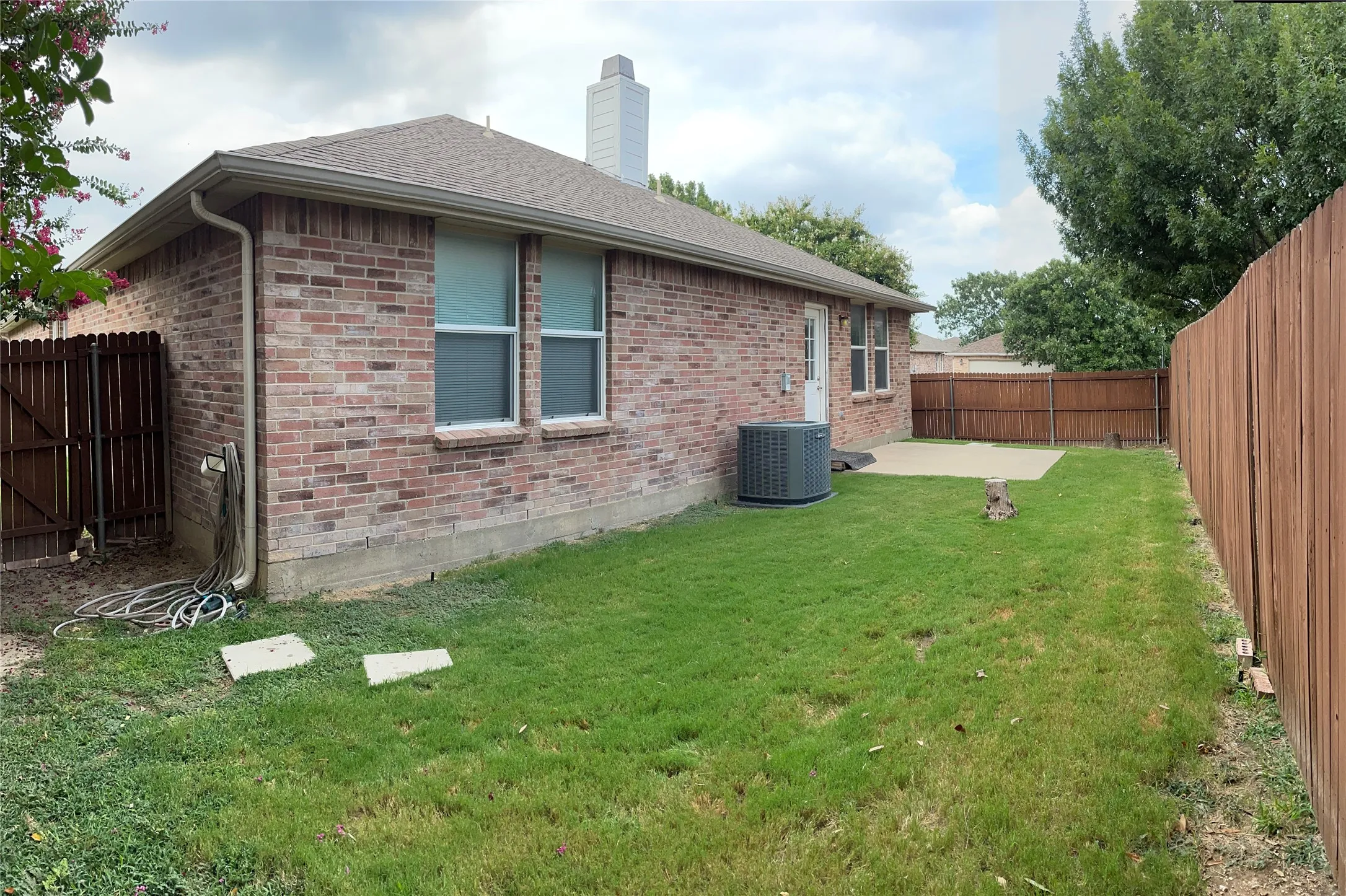 Single Family Residence For Sale in Collin County , 9565 Stanhope Drive, Frisco, Texas 75035, 3 Bedroom, 2 Bathroom, 2 Garage spaces, 2,038 Sqft, built in 2005, mls#21335708, Real Estate Agent in Frisco, Homes For Sale in Collin county, Homes For Sale in Frisco, Realtor in Frisco Texas, Real Estate Brokerage Independent Realty Texas, Luminita Cordes Realtor