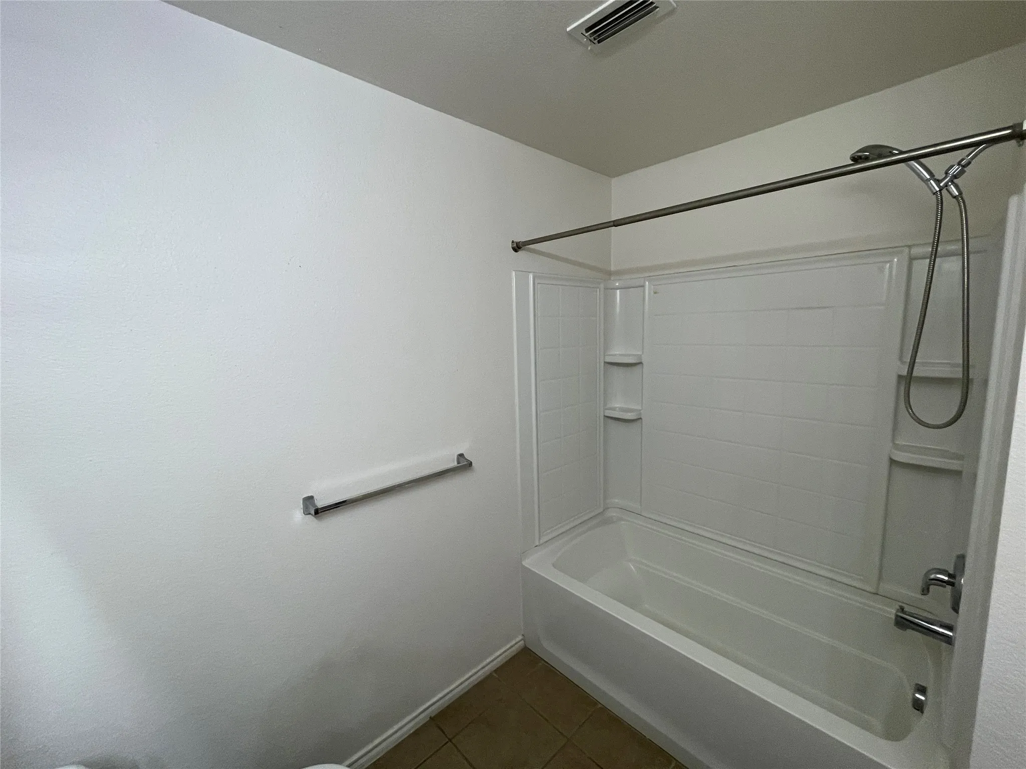 Single Family Residence For Sale in Collin County , 9565 Stanhope Drive, Frisco, Texas 75035, 3 Bedroom, 2 Bathroom, 2 Garage spaces, 2,038 Sqft, built in 2005, mls#21335708, Real Estate Agent in Frisco, Homes For Sale in Collin county, Homes For Sale in Frisco, Realtor in Frisco Texas, Real Estate Brokerage Independent Realty Texas, Luminita Cordes Realtor