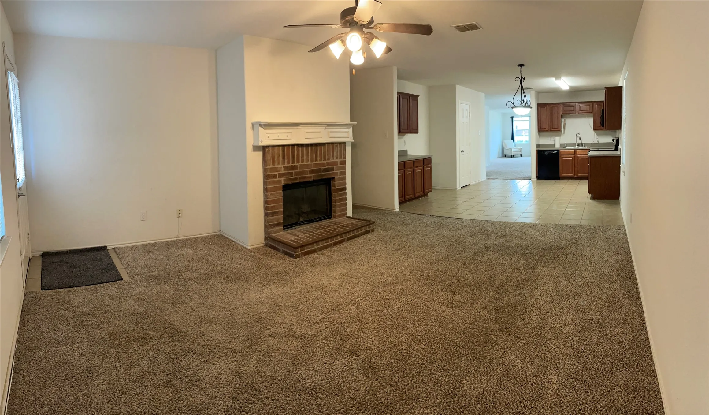 Single Family Residence For Sale in Collin County , 9565 Stanhope Drive, Frisco, Texas 75035, 3 Bedroom, 2 Bathroom, 2 Garage spaces, 2,038 Sqft, built in 2005, mls#21335708, Real Estate Agent in Frisco, Homes For Sale in Collin county, Homes For Sale in Frisco, Realtor in Frisco Texas, Real Estate Brokerage Independent Realty Texas, Luminita Cordes Realtor