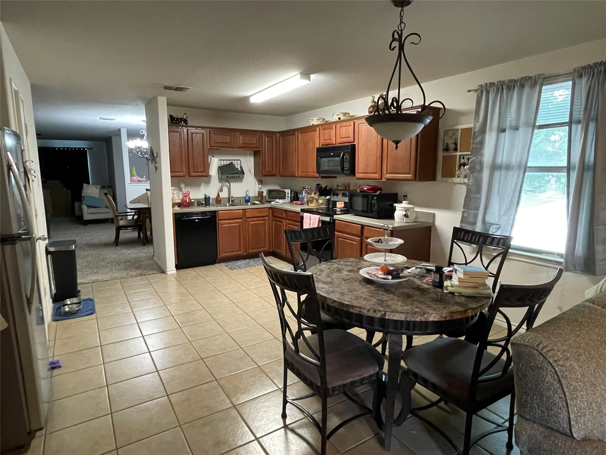 Single Family Residence For Sale in Collin County , 9565 Stanhope Drive, Frisco, Texas 75035, 3 Bedroom, 2 Bathroom, 2 Garage spaces, 2,038 Sqft, built in 2005, mls#21335708, Real Estate Agent in Frisco, Homes For Sale in Collin county, Homes For Sale in Frisco, Realtor in Frisco Texas, Real Estate Brokerage Independent Realty Texas, Luminita Cordes Realtor
