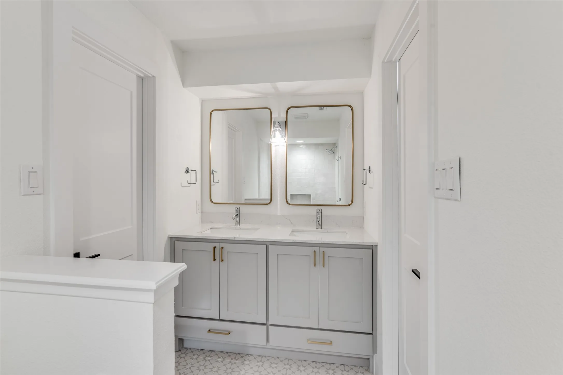 Single Family Residence For Rent in Dallas County , 9035 Dunmore Drive, Dallas, Texas 75231, 4 Bedroom, 3 Bathroom, 2 Garage spaces, 2,220 Sqft, built in 1975, mls#21341382, Real Estate Agent in Dallas, Homes For Rent in Dallas county, Homes For Rent in Dallas, Realtor in Dallas Texas, Real Estate Brokerage Independent Realty Texas, Luminita Cordes Realtor