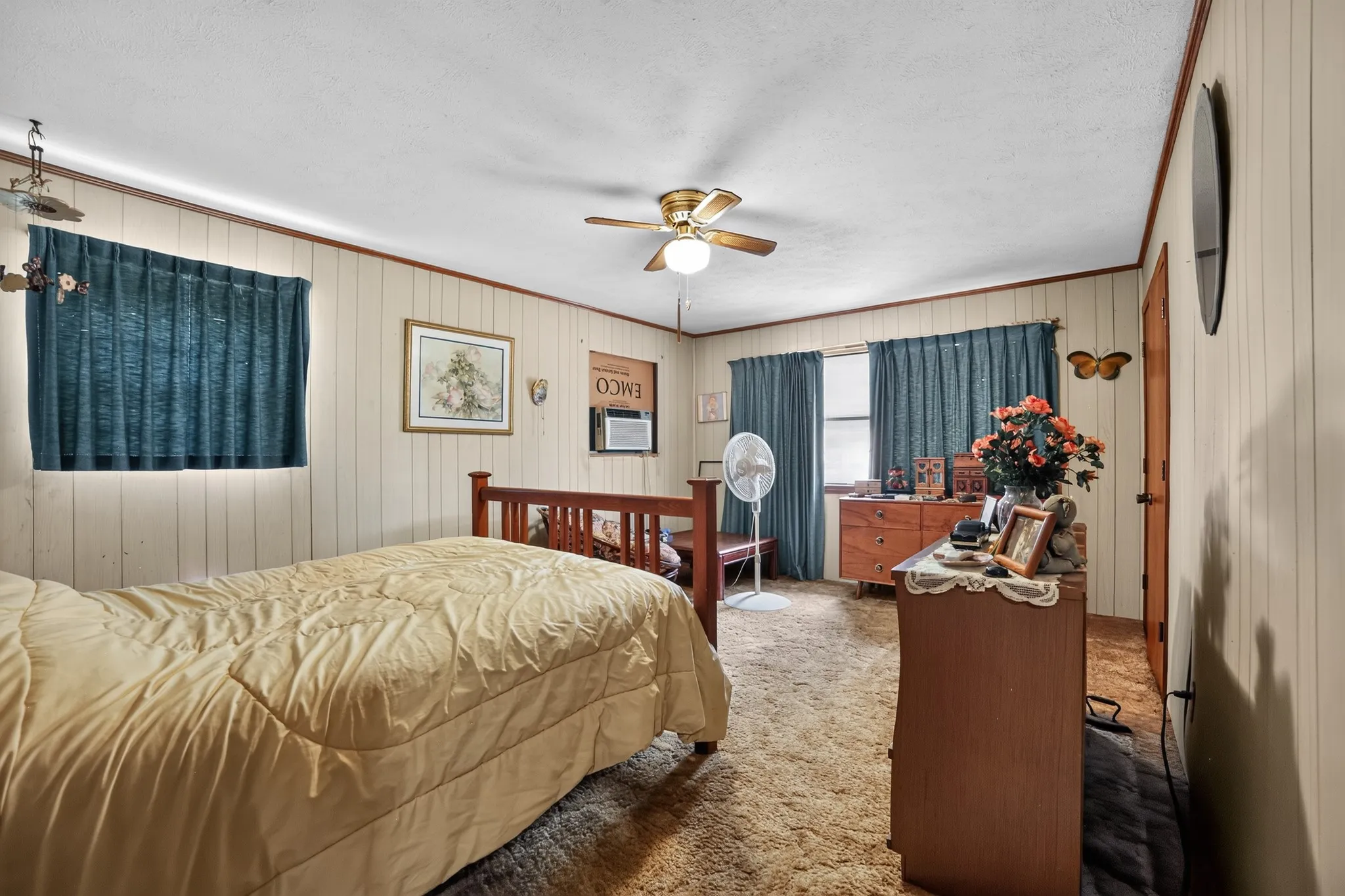 Single Family Residence For Sale in Hunt County , 4161 Shadow Lane, Lone Oak, Texas 75453, 3 Bedroom, 2 Bathroom, 2 Garage spaces, 2,464 Sqft, built in 1970, mls#21341385, Real Estate Agent in Lone Oak, Homes For Sale in Hunt county, Homes For Sale in Lone Oak, Realtor in Lone Oak Texas, Real Estate Brokerage Independent Realty Texas, Luminita Cordes Realtor