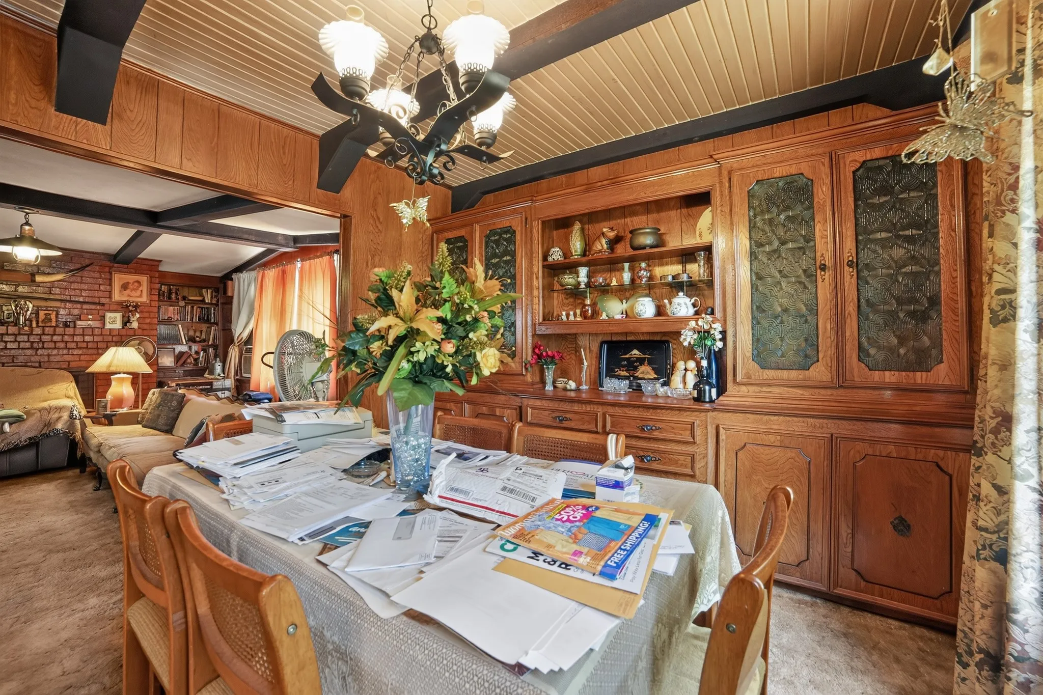 Single Family Residence For Sale in Hunt County , 4161 Shadow Lane, Lone Oak, Texas 75453, 3 Bedroom, 2 Bathroom, 2 Garage spaces, 2,464 Sqft, built in 1970, mls#21341385, Real Estate Agent in Lone Oak, Homes For Sale in Hunt county, Homes For Sale in Lone Oak, Realtor in Lone Oak Texas, Real Estate Brokerage Independent Realty Texas, Luminita Cordes Realtor