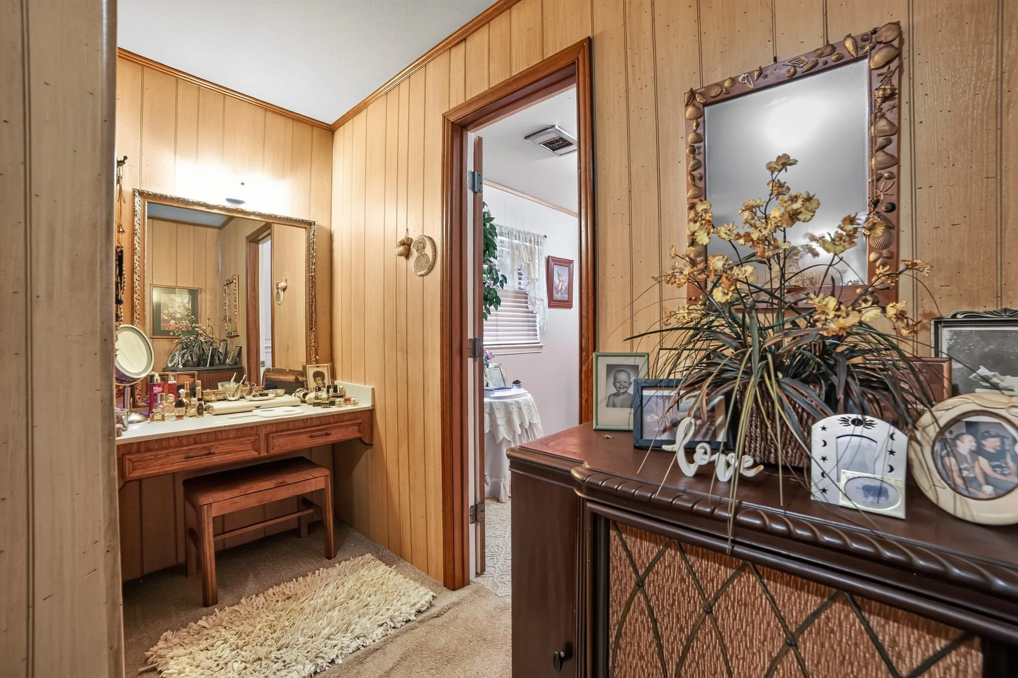 Single Family Residence For Sale in Hunt County , 4161 Shadow Lane, Lone Oak, Texas 75453, 3 Bedroom, 2 Bathroom, 2 Garage spaces, 2,464 Sqft, built in 1970, mls#21341385, Real Estate Agent in Lone Oak, Homes For Sale in Hunt county, Homes For Sale in Lone Oak, Realtor in Lone Oak Texas, Real Estate Brokerage Independent Realty Texas, Luminita Cordes Realtor
