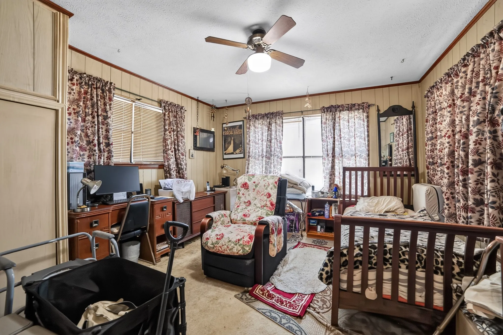 Single Family Residence For Sale in Hunt County , 4161 Shadow Lane, Lone Oak, Texas 75453, 3 Bedroom, 2 Bathroom, 2 Garage spaces, 2,464 Sqft, built in 1970, mls#21341385, Real Estate Agent in Lone Oak, Homes For Sale in Hunt county, Homes For Sale in Lone Oak, Realtor in Lone Oak Texas, Real Estate Brokerage Independent Realty Texas, Luminita Cordes Realtor