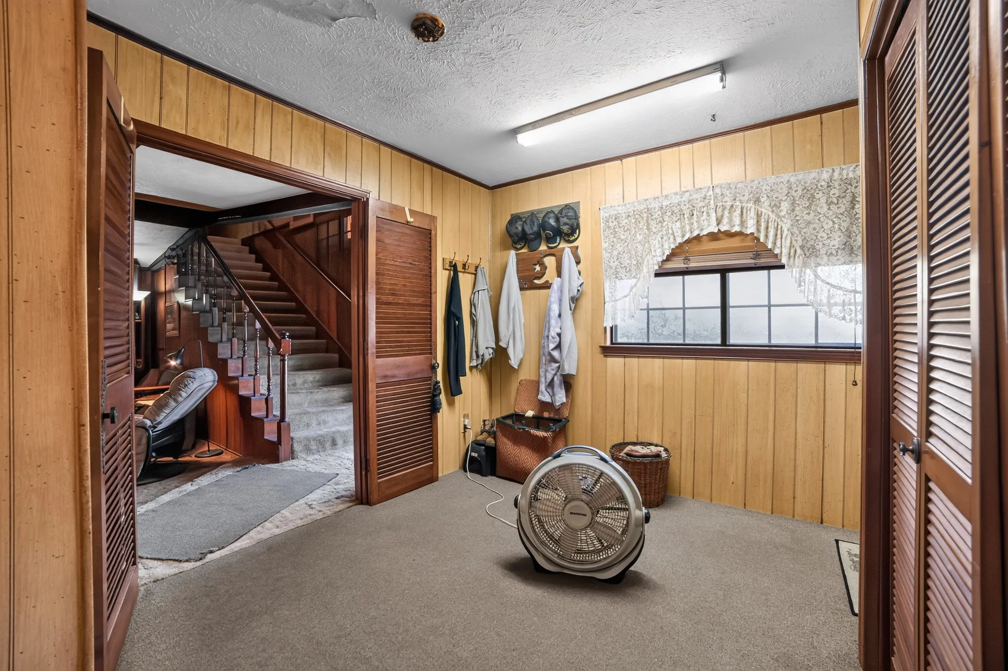 Single Family Residence For Sale in Hunt County , 4161 Shadow Lane, Lone Oak, Texas 75453, 3 Bedroom, 2 Bathroom, 2 Garage spaces, 2,464 Sqft, built in 1970, mls#21341385, Real Estate Agent in Lone Oak, Homes For Sale in Hunt county, Homes For Sale in Lone Oak, Realtor in Lone Oak Texas, Real Estate Brokerage Independent Realty Texas, Luminita Cordes Realtor