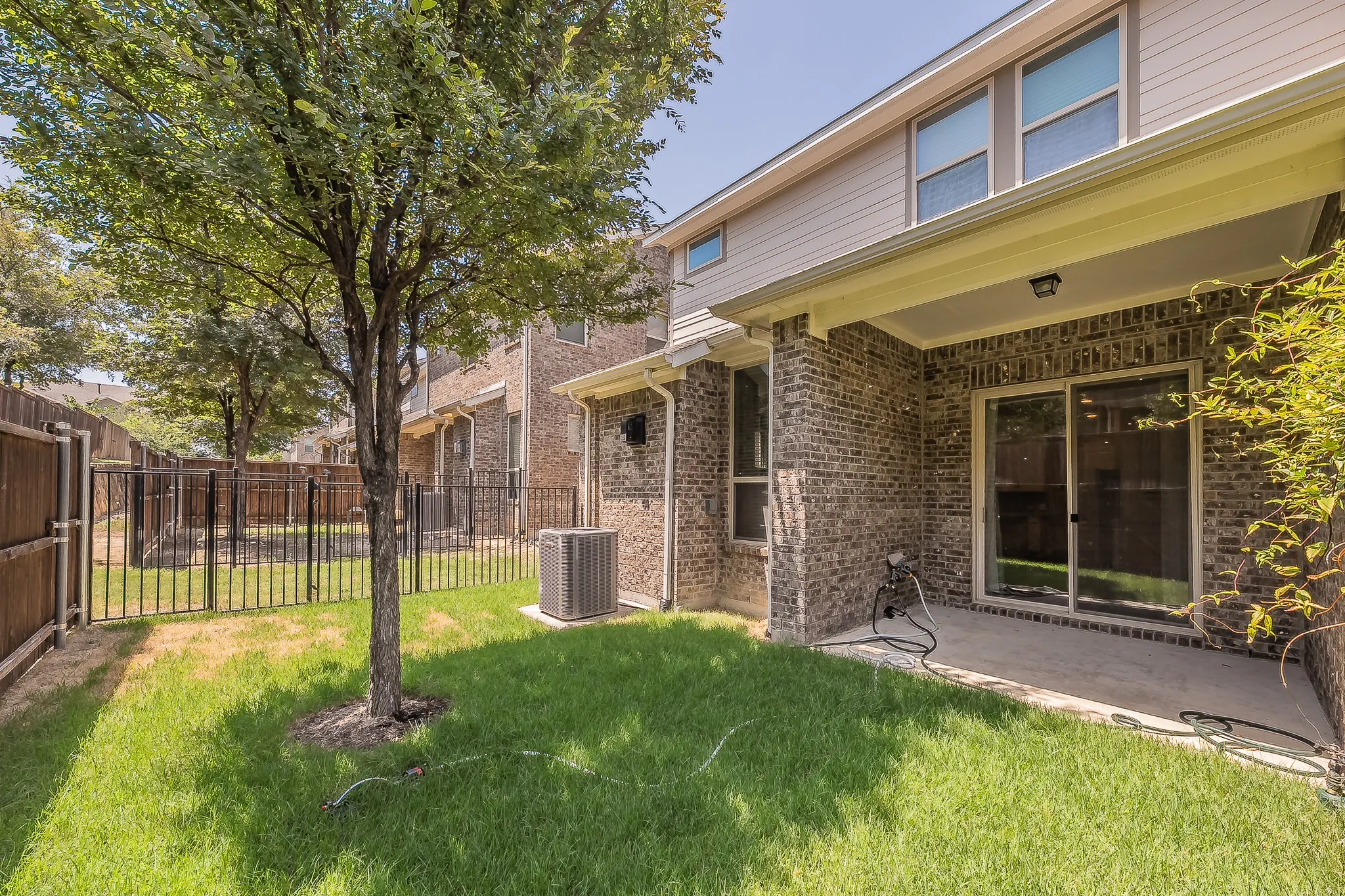 Townhouse For Sale in Collin County , 17764 Agave Lane, Dallas, Texas 75252, 3 Bedroom, 3 Bathroom, 2 Garage spaces, 1,921 Sqft, built in 2017, mls#21340631, Real Estate Agent in Dallas, Homes For Sale in Collin county, Homes For Sale in Dallas, Realtor in Dallas Texas, Real Estate Brokerage Independent Realty Texas, Luminita Cordes Realtor