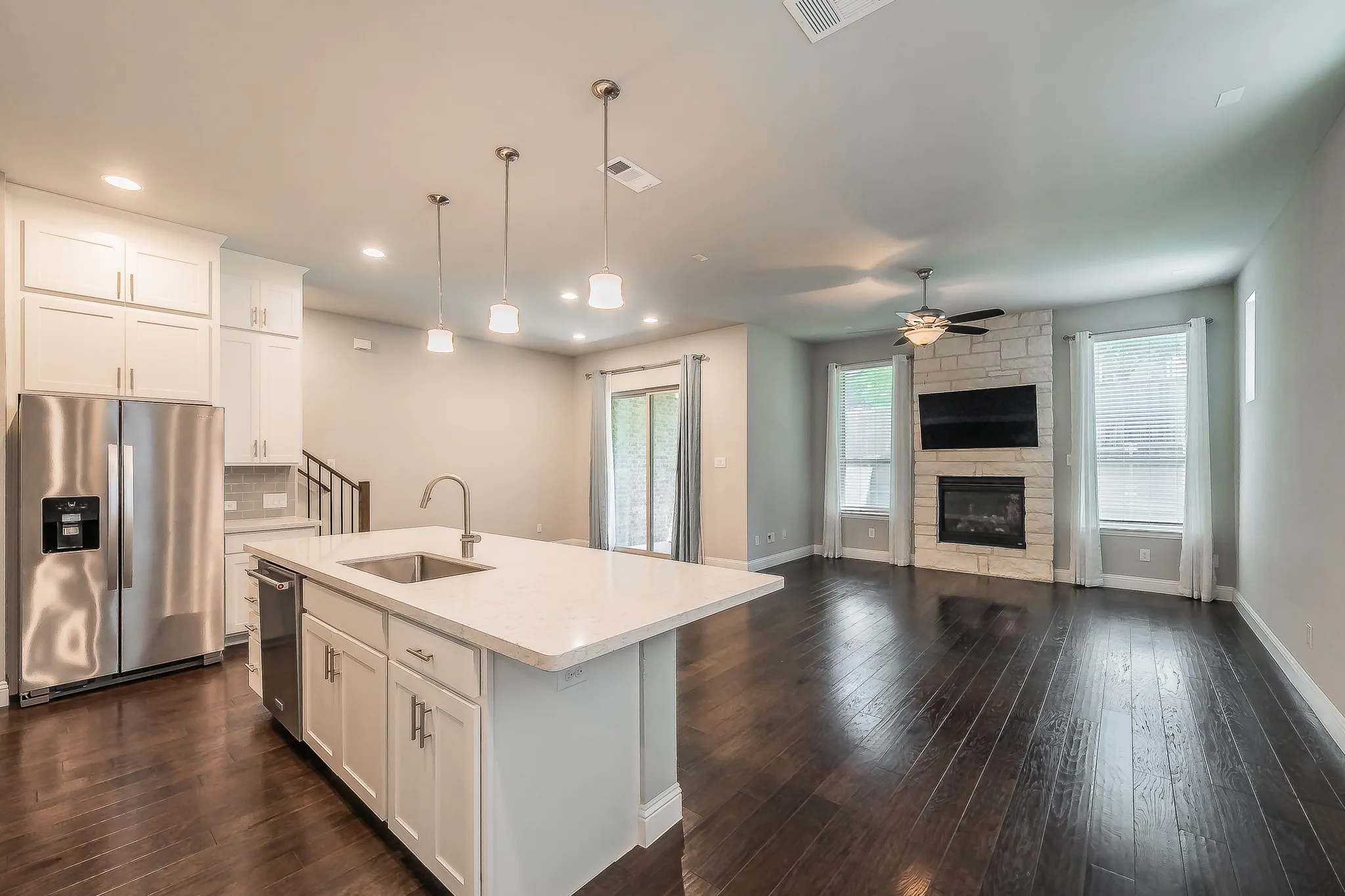 Townhouse For Sale in Collin County , 17764 Agave Lane, Dallas, Texas 75252, 3 Bedroom, 3 Bathroom, 2 Garage spaces, 1,921 Sqft, built in 2017, mls#21340631, Real Estate Agent in Dallas, Homes For Sale in Collin county, Homes For Sale in Dallas, Realtor in Dallas Texas, Real Estate Brokerage Independent Realty Texas, Luminita Cordes Realtor
