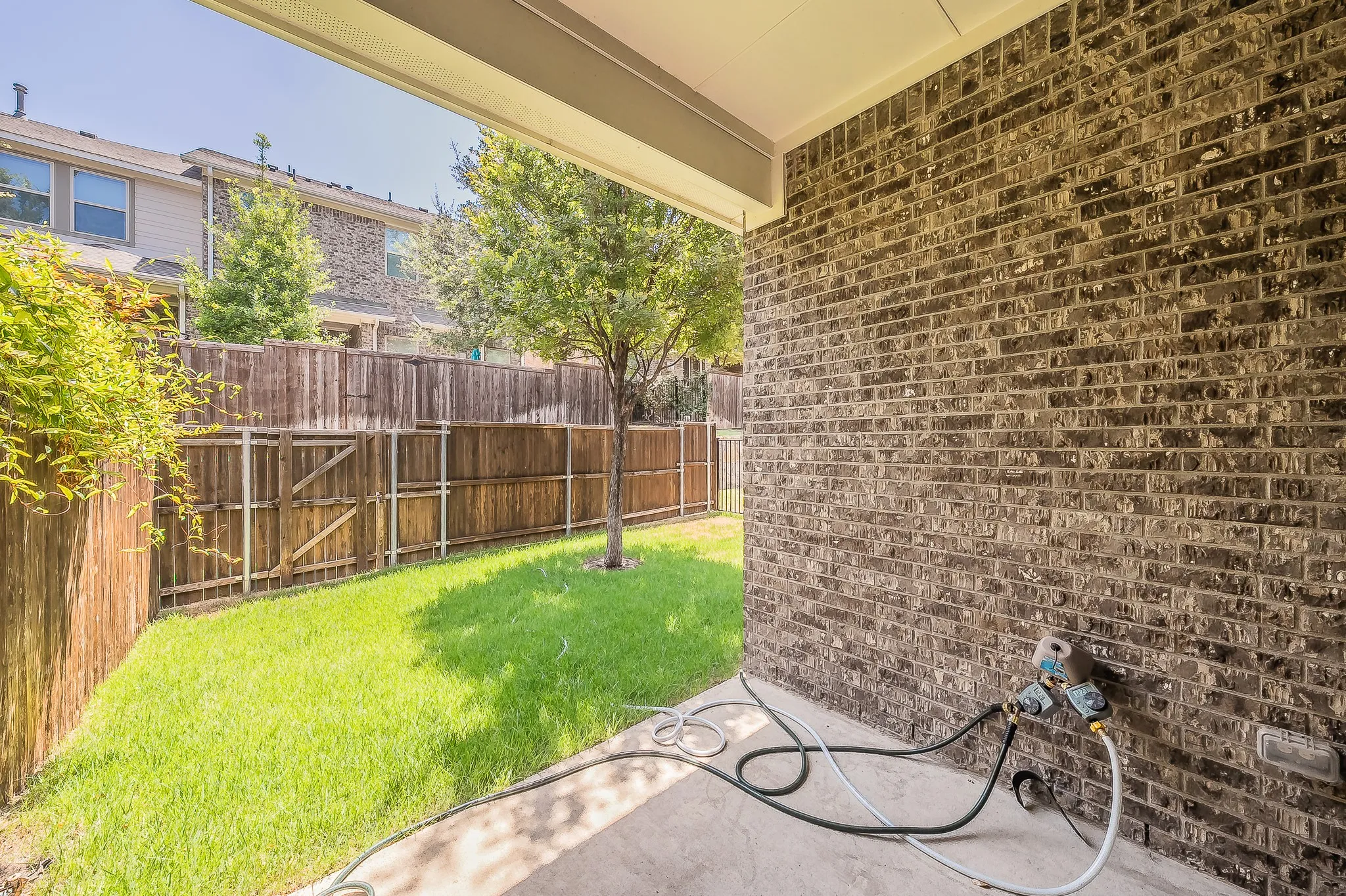 Townhouse For Sale in Collin County , 17764 Agave Lane, Dallas, Texas 75252, 3 Bedroom, 3 Bathroom, 2 Garage spaces, 1,921 Sqft, built in 2017, mls#21340631, Real Estate Agent in Dallas, Homes For Sale in Collin county, Homes For Sale in Dallas, Realtor in Dallas Texas, Real Estate Brokerage Independent Realty Texas, Luminita Cordes Realtor