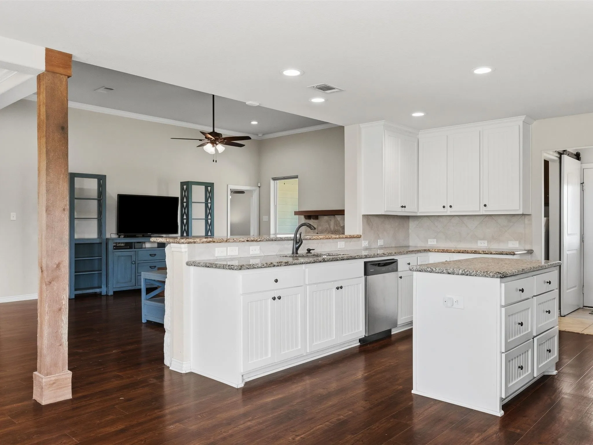 Single Family Residence For Sale in Rockwall County , 623 N King Road, Royse City, Texas 75189, 4 Bedroom, 3 Bathroom, 2 Garage spaces, 2,204 Sqft, built in 2017, mls#21341378, Real Estate Agent in Royse City, Homes For Sale in Rockwall county, Homes For Sale in Royse City, Realtor in Royse City Texas, Real Estate Brokerage Independent Realty Texas, Luminita Cordes Realtor