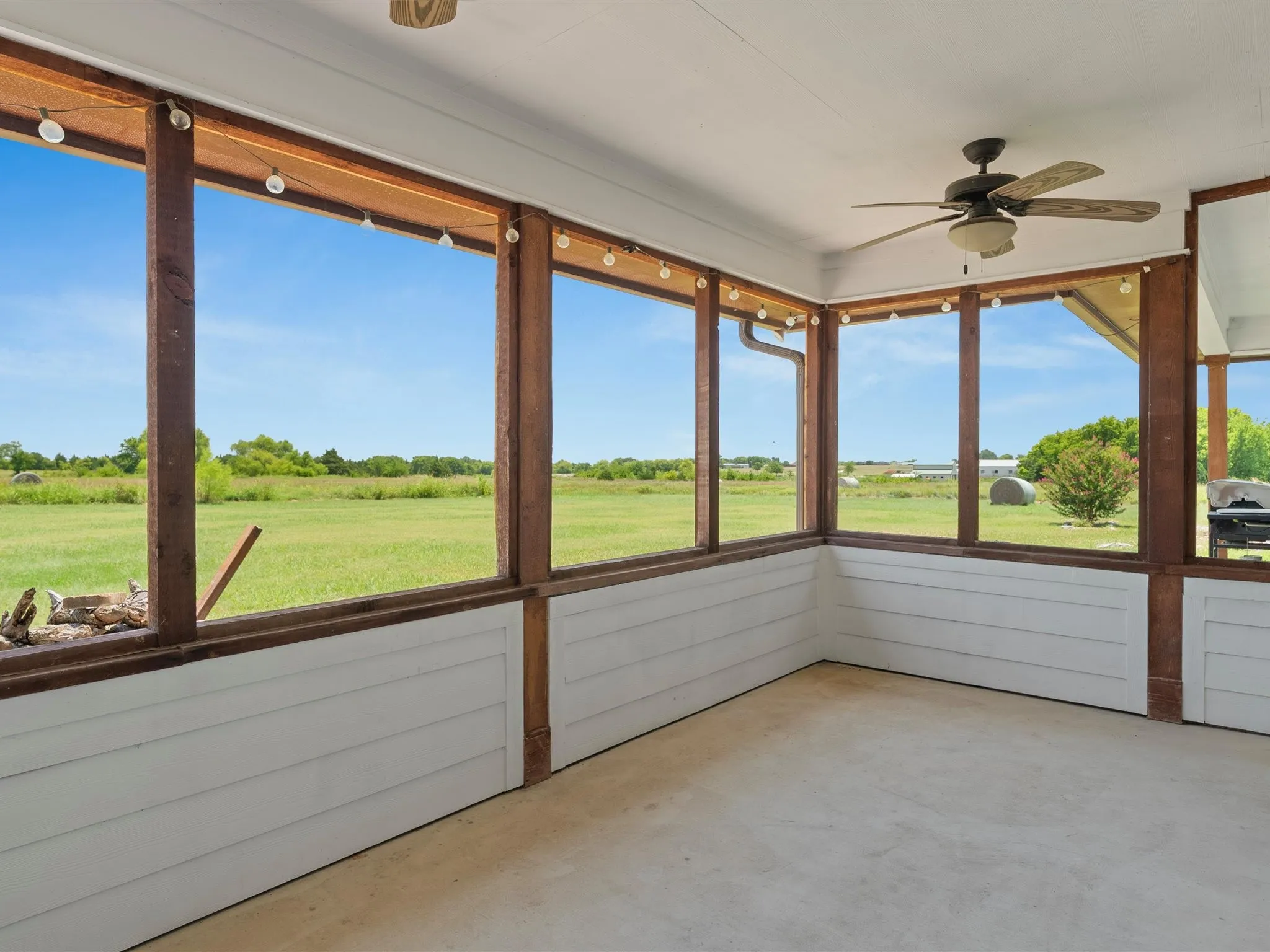 Single Family Residence For Sale in Rockwall County , 623 N King Road, Royse City, Texas 75189, 4 Bedroom, 3 Bathroom, 2 Garage spaces, 2,204 Sqft, built in 2017, mls#21341378, Real Estate Agent in Royse City, Homes For Sale in Rockwall county, Homes For Sale in Royse City, Realtor in Royse City Texas, Real Estate Brokerage Independent Realty Texas, Luminita Cordes Realtor