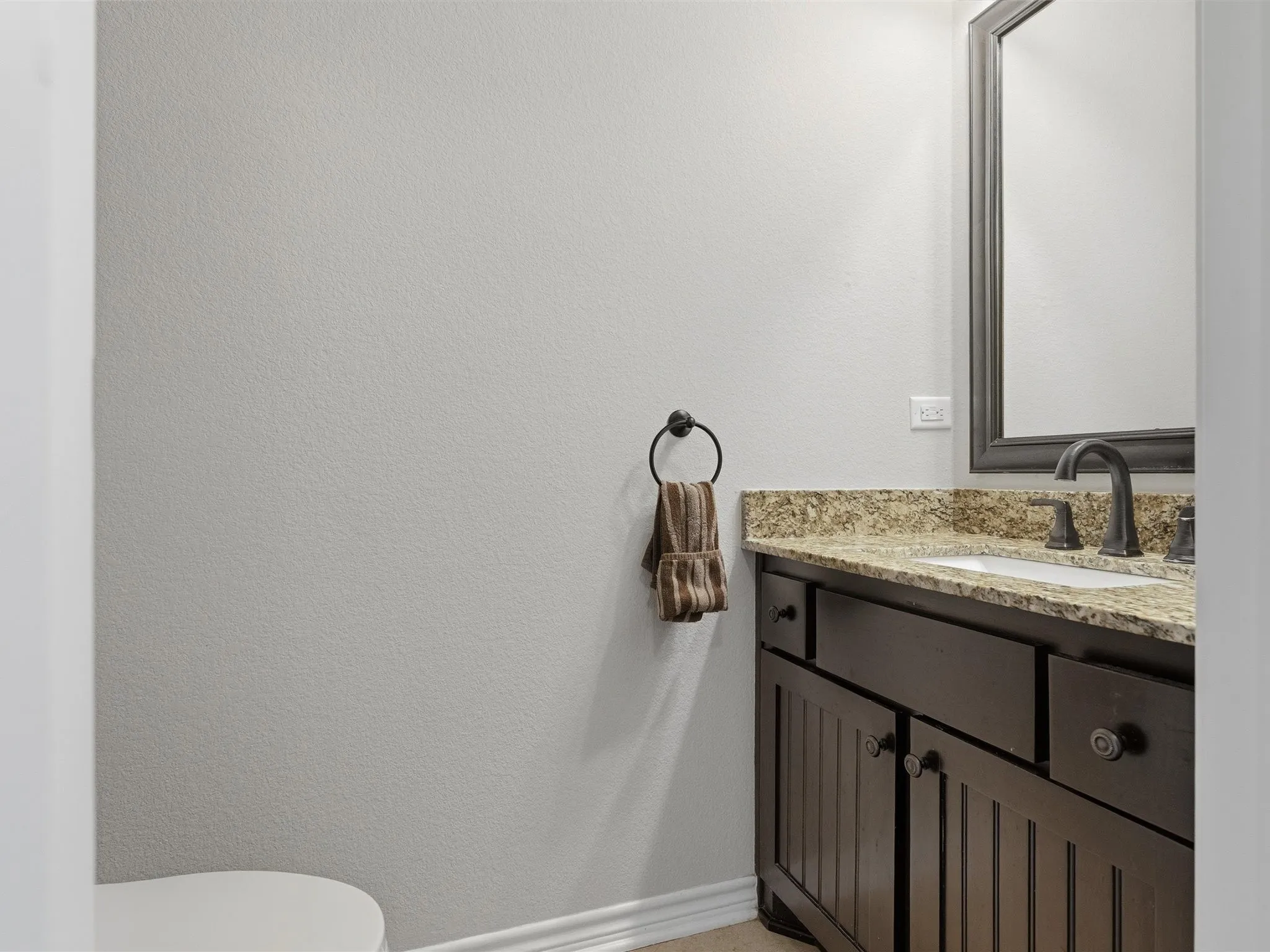 Single Family Residence For Sale in Rockwall County , 623 N King Road, Royse City, Texas 75189, 4 Bedroom, 3 Bathroom, 2 Garage spaces, 2,204 Sqft, built in 2017, mls#21341378, Real Estate Agent in Royse City, Homes For Sale in Rockwall county, Homes For Sale in Royse City, Realtor in Royse City Texas, Real Estate Brokerage Independent Realty Texas, Luminita Cordes Realtor