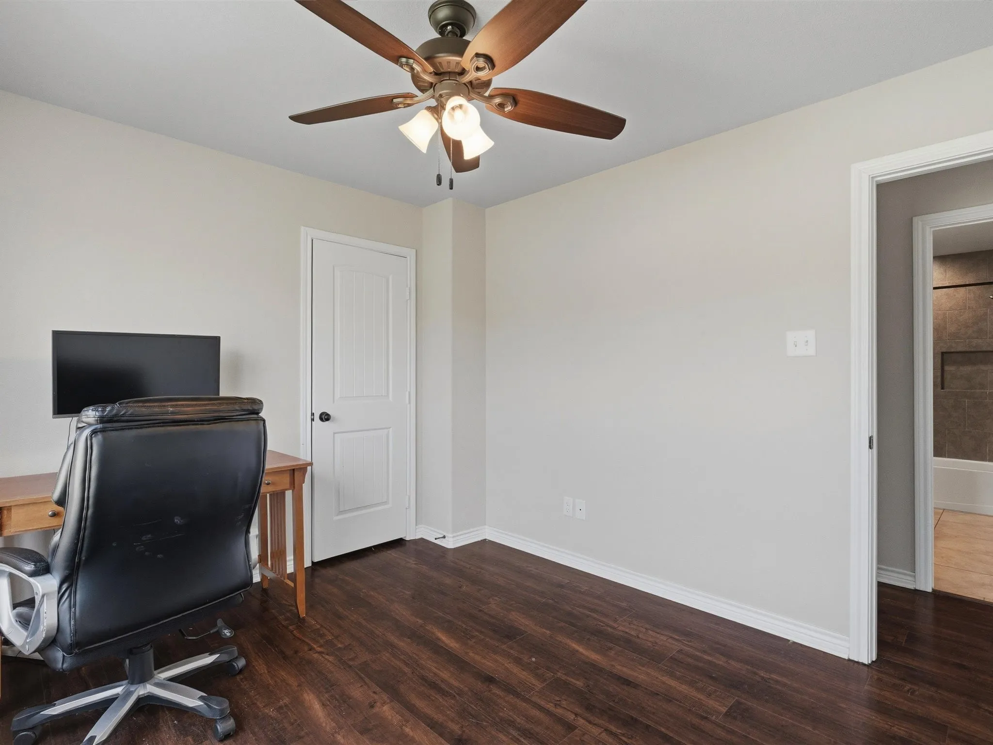 Single Family Residence For Sale in Rockwall County , 623 N King Road, Royse City, Texas 75189, 4 Bedroom, 3 Bathroom, 2 Garage spaces, 2,204 Sqft, built in 2017, mls#21341378, Real Estate Agent in Royse City, Homes For Sale in Rockwall county, Homes For Sale in Royse City, Realtor in Royse City Texas, Real Estate Brokerage Independent Realty Texas, Luminita Cordes Realtor