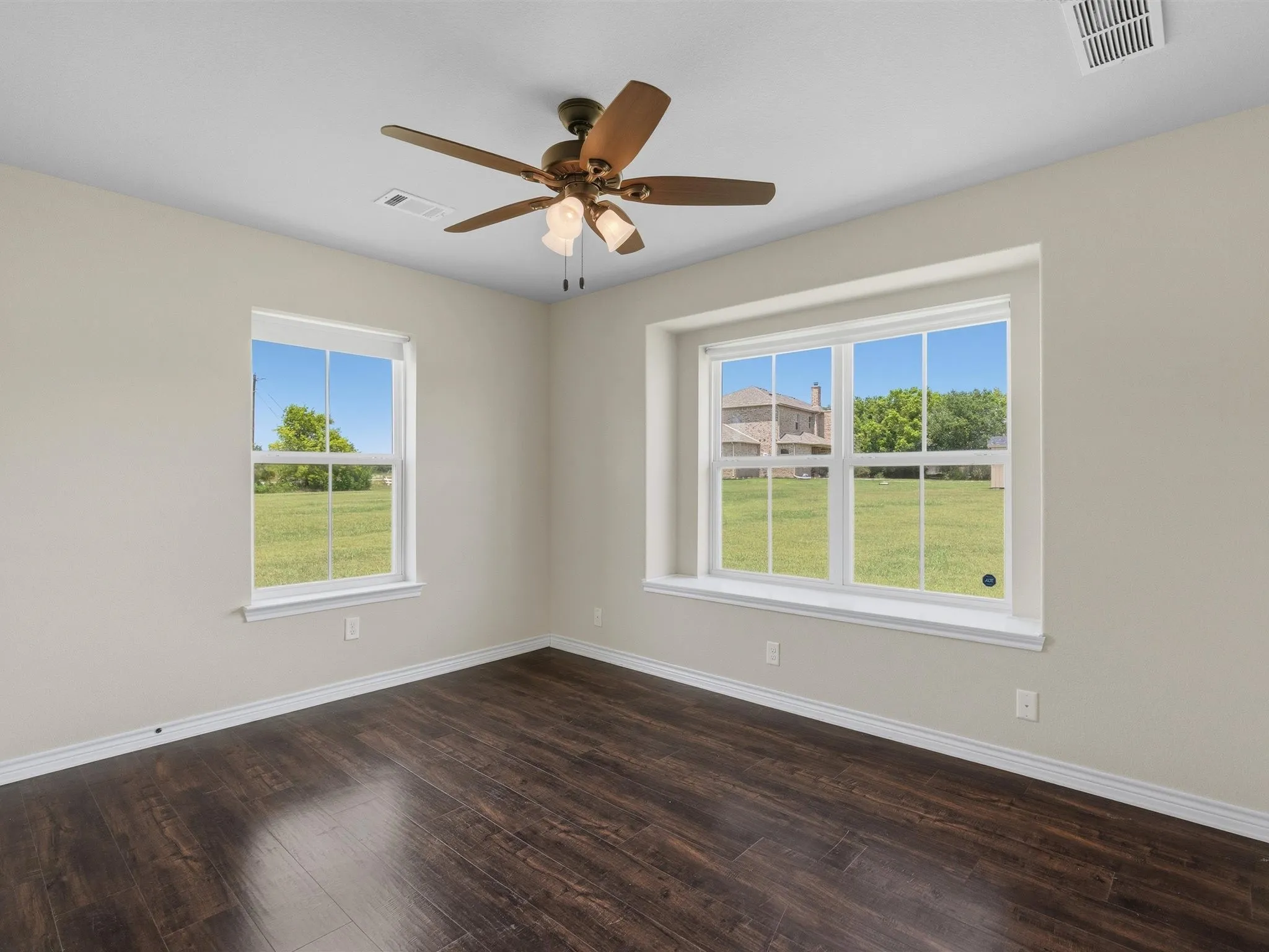 Single Family Residence For Sale in Rockwall County , 623 N King Road, Royse City, Texas 75189, 4 Bedroom, 3 Bathroom, 2 Garage spaces, 2,204 Sqft, built in 2017, mls#21341378, Real Estate Agent in Royse City, Homes For Sale in Rockwall county, Homes For Sale in Royse City, Realtor in Royse City Texas, Real Estate Brokerage Independent Realty Texas, Luminita Cordes Realtor