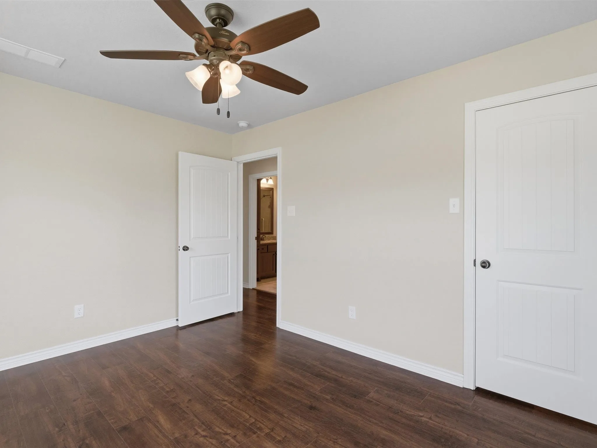 Single Family Residence For Sale in Rockwall County , 623 N King Road, Royse City, Texas 75189, 4 Bedroom, 3 Bathroom, 2 Garage spaces, 2,204 Sqft, built in 2017, mls#21341378, Real Estate Agent in Royse City, Homes For Sale in Rockwall county, Homes For Sale in Royse City, Realtor in Royse City Texas, Real Estate Brokerage Independent Realty Texas, Luminita Cordes Realtor