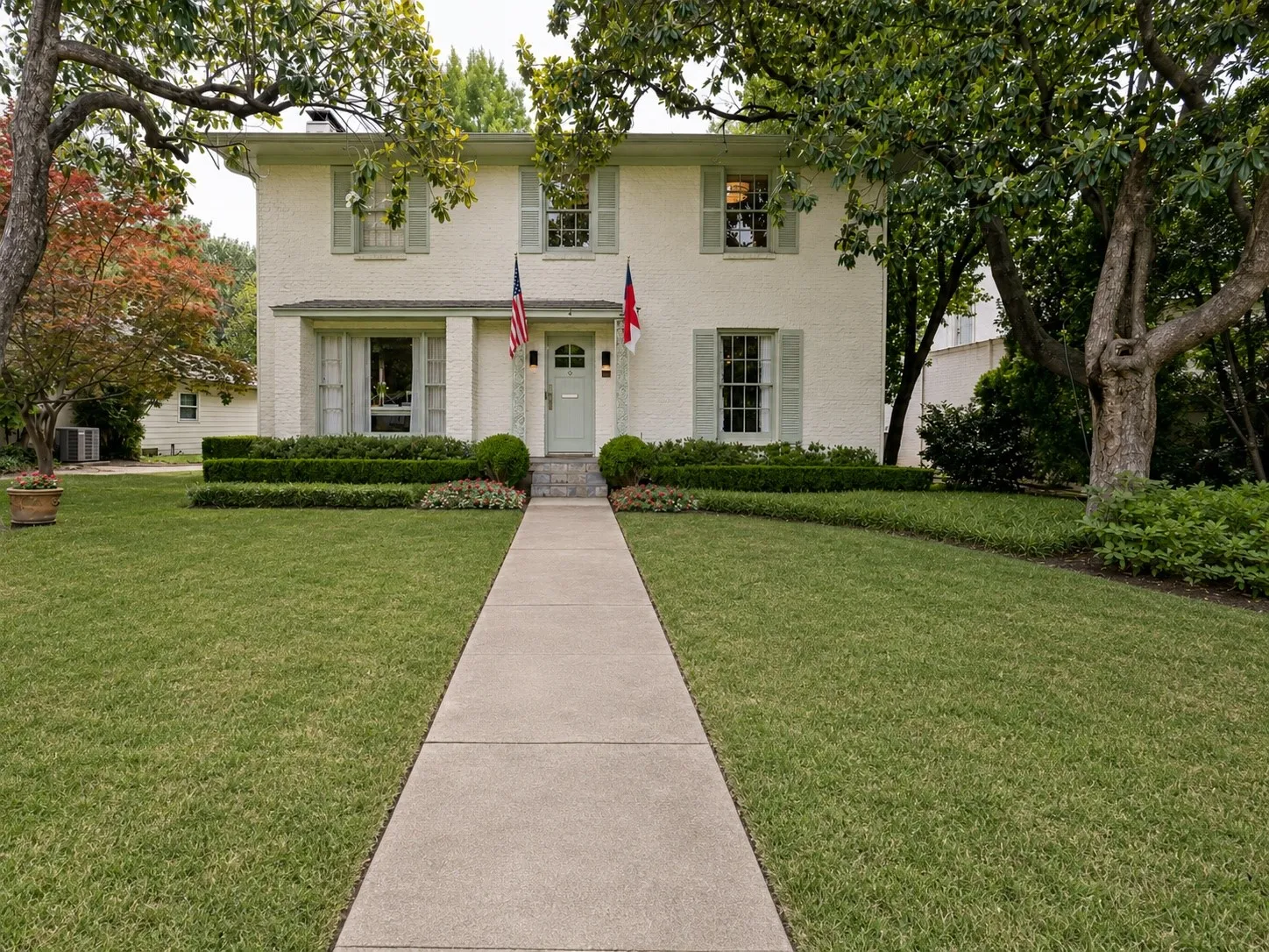 Single Family Residence For Sale in Dallas County , 5414 W University Boulevard, Dallas, Texas 75209, 3 Bedroom, 3 Bathroom, Garage spaces, 2,602 Sqft, built in 1951, mls#21341397, Real Estate Agent in Dallas, Homes For Sale in Dallas county, Homes For Sale in Dallas, Realtor in Dallas Texas, Real Estate Brokerage Independent Realty Texas, Luminita Cordes Realtor