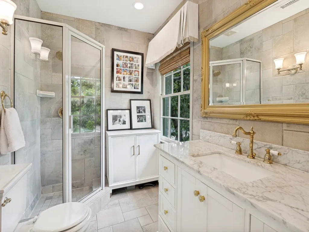 Single Family Residence For Sale in Dallas County , 5414 W University Boulevard, Dallas, Texas 75209, 3 Bedroom, 3 Bathroom, Garage spaces, 2,602 Sqft, built in 1951, mls#21341397, Real Estate Agent in Dallas, Homes For Sale in Dallas county, Homes For Sale in Dallas, Realtor in Dallas Texas, Real Estate Brokerage Independent Realty Texas, Luminita Cordes Realtor