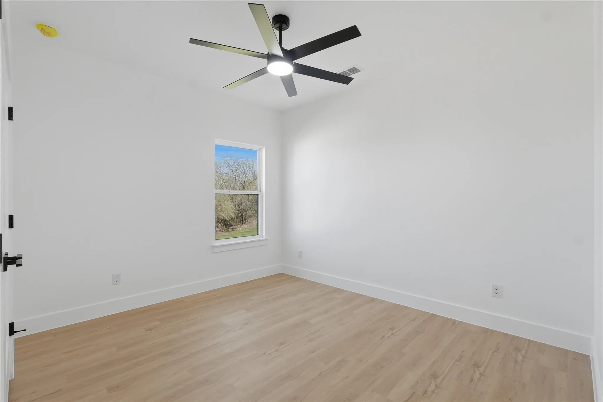 Single Family Residence For Sale in Dallas County , 1402 Hutchins Avenue, Dallas, Texas 75203, 4 Bedroom, 4 Bathroom, 2 Garage spaces, 2,267 Sqft, built in 2026, mls#21341399, Real Estate Agent in Dallas, Homes For Sale in Dallas county, Homes For Sale in Dallas, Realtor in Dallas Texas, Real Estate Brokerage Independent Realty Texas, Luminita Cordes Realtor