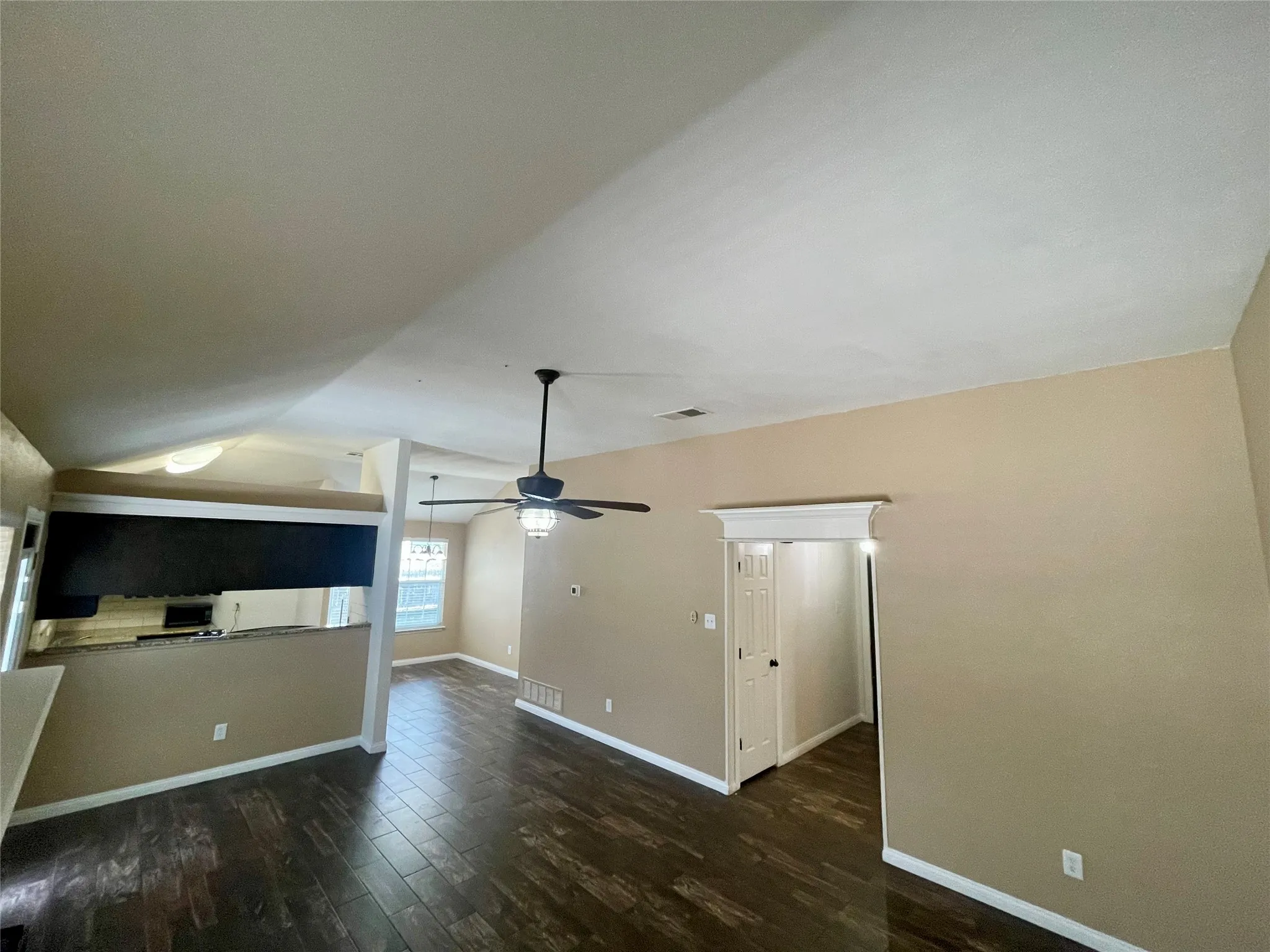 Single Family Residence For Sale in Denton County , 625 Main Street, Roanoke, Texas 76262, 3 Bedrooms, 2 Bathrooms, 2 Garage spaces, 1,290 Sqft, built in 1994, Price $455,000, mls#21341208, Real Estate Agent in Roanoke, Homes For Sale in Denton county, Homes For Sale in Roanoke, Realtor in Roanoke Texas, Real Estate Brokerage Independent Realty Texas, Luminita Cordes Realtor