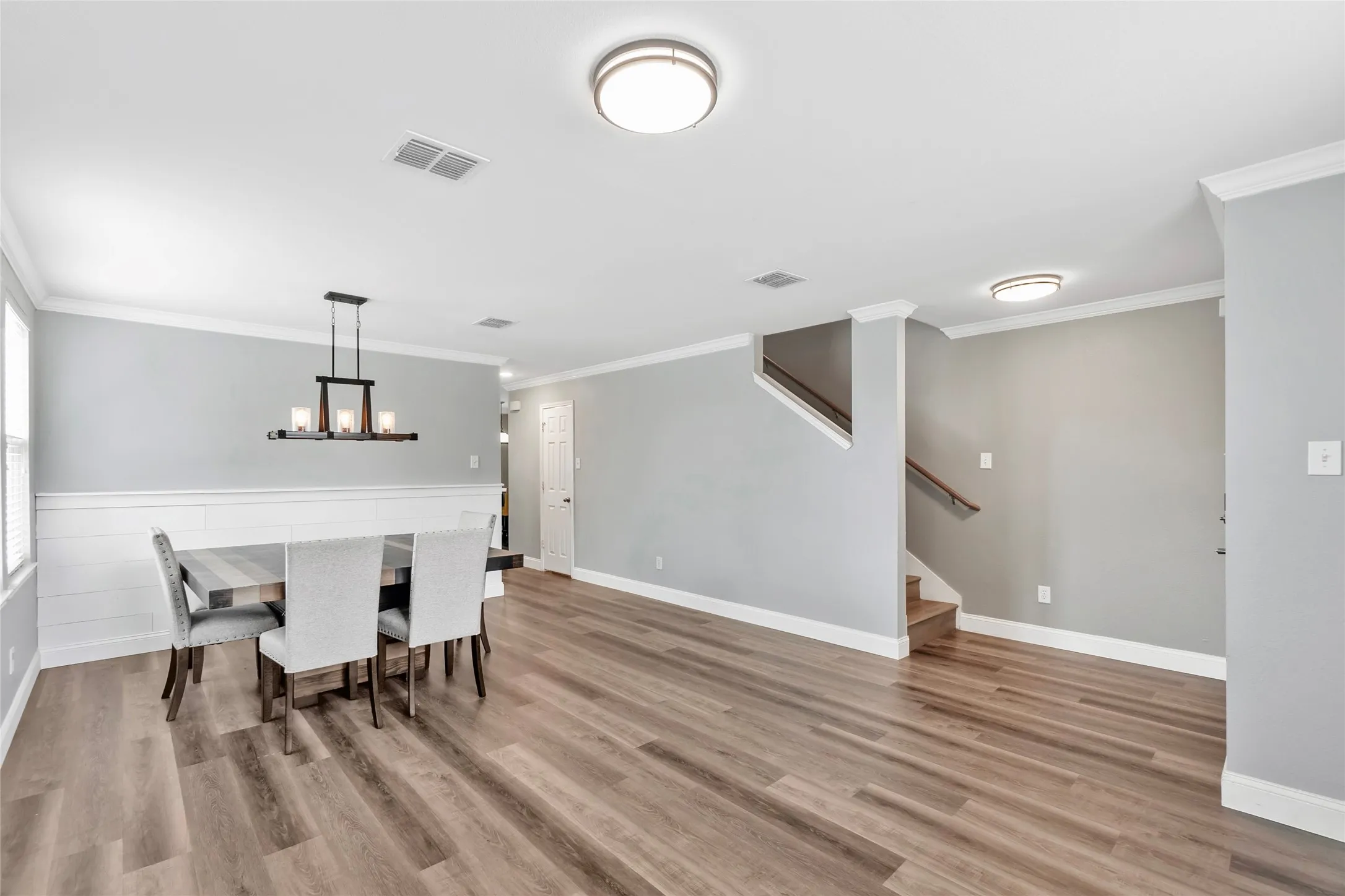 Single Family Residence For Sale in Tarrant County , 12620 Mourning Dove Lane, Fort Worth, Texas 76244, 3 Bedroom, 3 Bathroom, 2 Garage spaces, 2,329 Sqft, built in 2007, mls#21341406, Real Estate Agent in Fort Worth, Homes For Sale in Tarrant county, Homes For Sale in Fort Worth, Realtor in Fort Worth Texas, Real Estate Brokerage Independent Realty Texas, Luminita Cordes Realtor