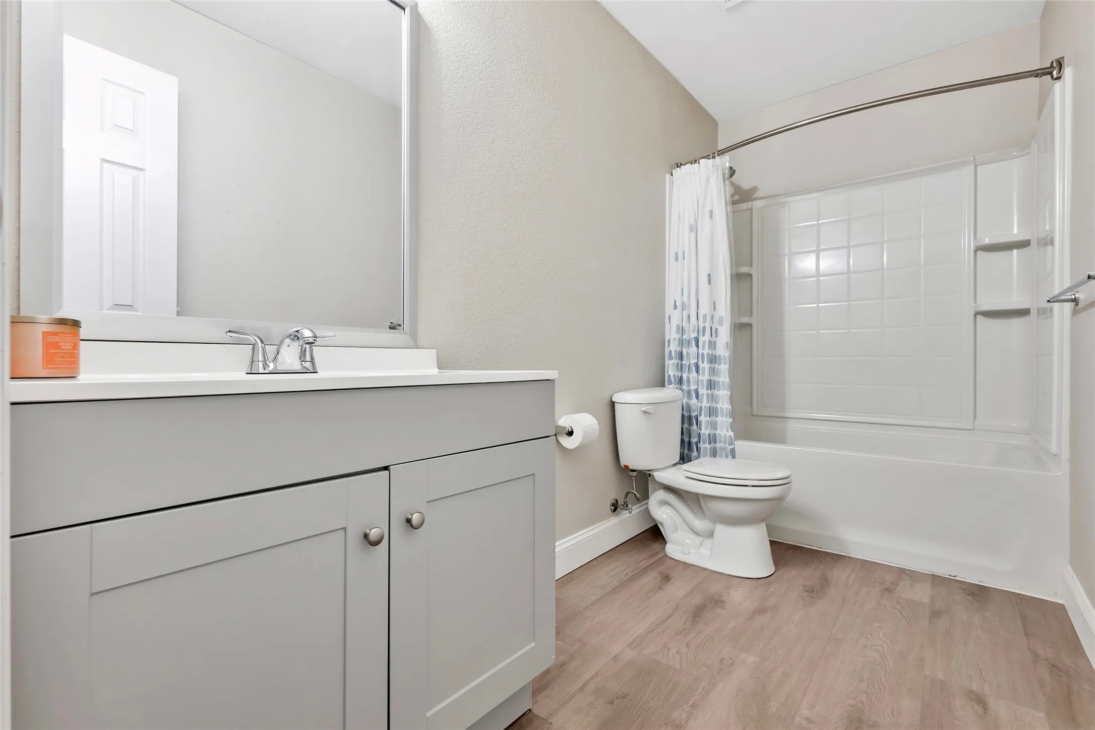 Single Family Residence For Sale in Tarrant County , 12620 Mourning Dove Lane, Fort Worth, Texas 76244, 3 Bedroom, 3 Bathroom, 2 Garage spaces, 2,329 Sqft, built in 2007, mls#21341406, Real Estate Agent in Fort Worth, Homes For Sale in Tarrant county, Homes For Sale in Fort Worth, Realtor in Fort Worth Texas, Real Estate Brokerage Independent Realty Texas, Luminita Cordes Realtor
