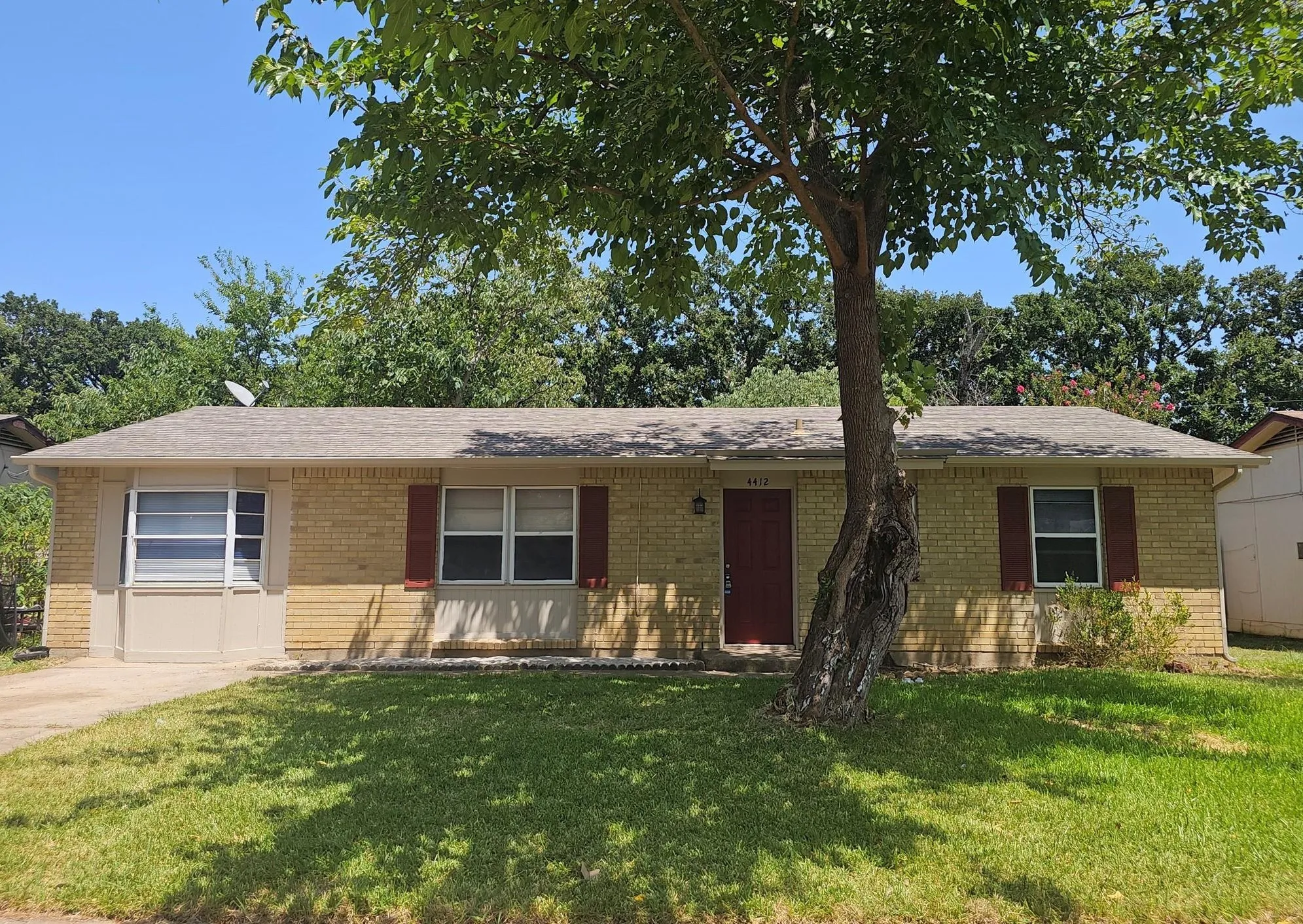 Single Family Residence For Rent in Dallas County , 4412 Central Lane, Balch Springs, Texas 75180, 4 Bedroom, 1 Bathroom, Garage spaces, 1,152 Sqft, built in 1971, mls#21341404, Real Estate Agent in Balch Springs, Homes For Rent in Dallas county, Homes For Rent in Balch Springs, Realtor in Balch Springs Texas, Real Estate Brokerage Independent Realty Texas, Luminita Cordes Realtor