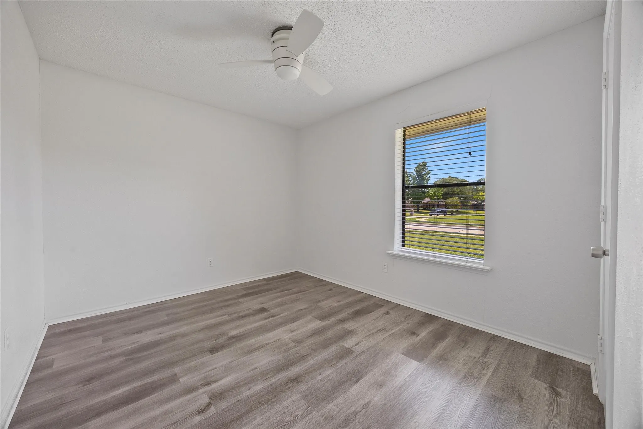 Single Family Residence For Sale in Dallas County , 3227 Wichita Drive, Mesquite, Texas 75149, 3 Bedroom, 2 Bathroom, 2 Garage spaces, 1,619 Sqft, built in 1982, mls#21341387, Real Estate Agent in Mesquite, Homes For Sale in Dallas county, Homes For Sale in Mesquite, Realtor in Mesquite Texas, Real Estate Brokerage Independent Realty Texas, Luminita Cordes Realtor