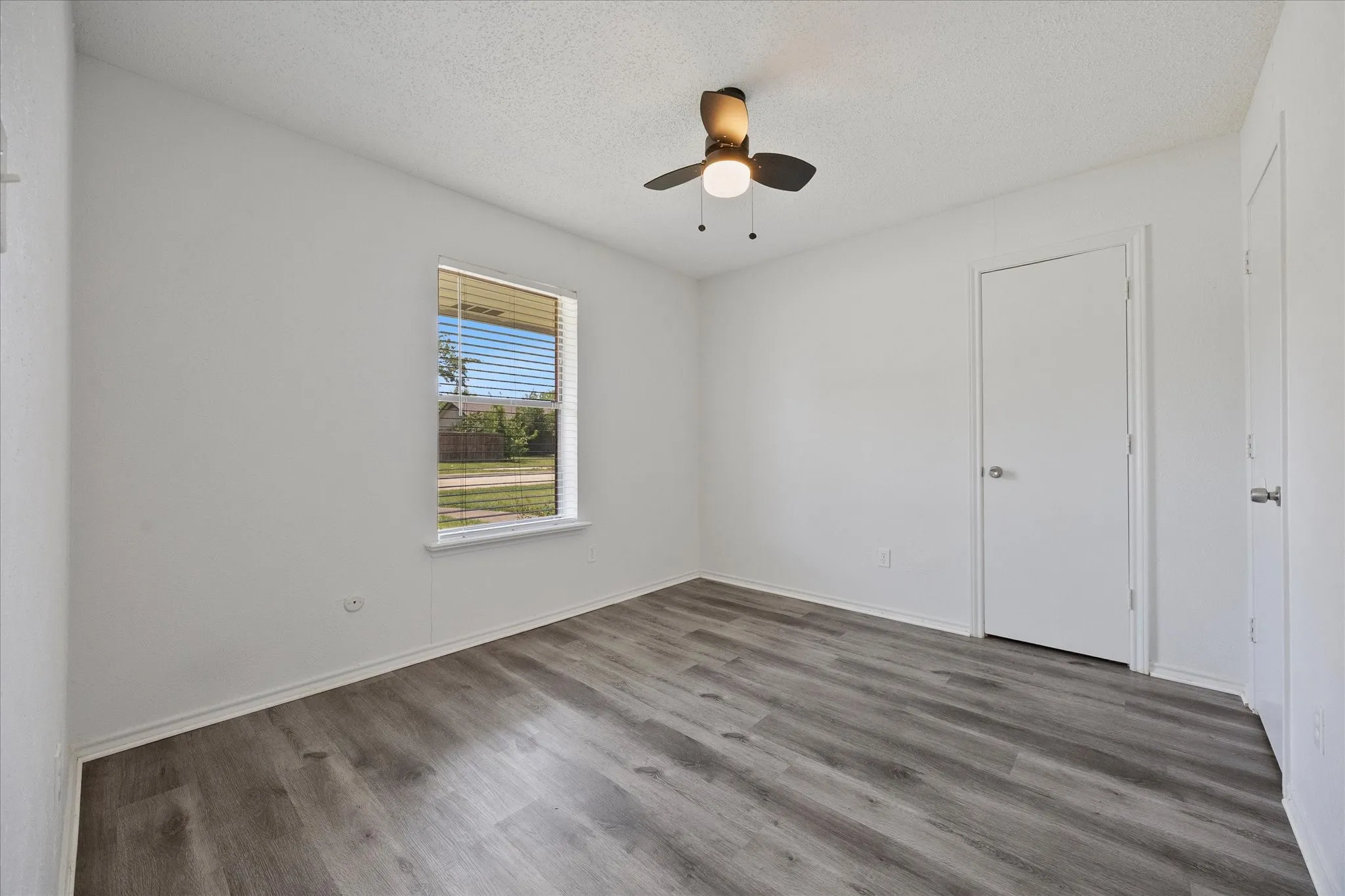 Single Family Residence For Sale in Dallas County , 3227 Wichita Drive, Mesquite, Texas 75149, 3 Bedroom, 2 Bathroom, 2 Garage spaces, 1,619 Sqft, built in 1982, mls#21341387, Real Estate Agent in Mesquite, Homes For Sale in Dallas county, Homes For Sale in Mesquite, Realtor in Mesquite Texas, Real Estate Brokerage Independent Realty Texas, Luminita Cordes Realtor