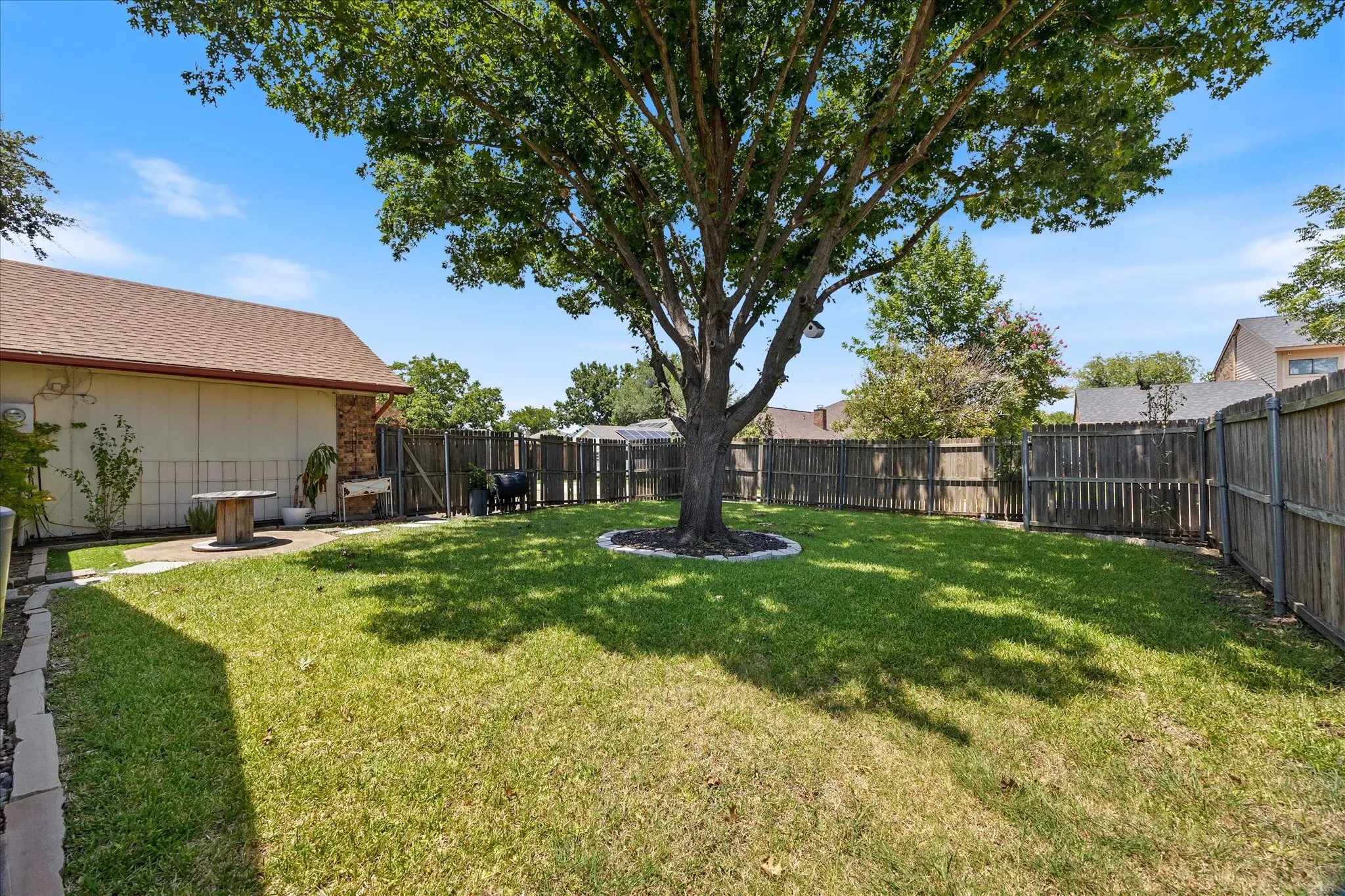 Single Family Residence For Sale in Dallas County , 3227 Wichita Drive, Mesquite, Texas 75149, 3 Bedroom, 2 Bathroom, 2 Garage spaces, 1,619 Sqft, built in 1982, mls#21341387, Real Estate Agent in Mesquite, Homes For Sale in Dallas county, Homes For Sale in Mesquite, Realtor in Mesquite Texas, Real Estate Brokerage Independent Realty Texas, Luminita Cordes Realtor