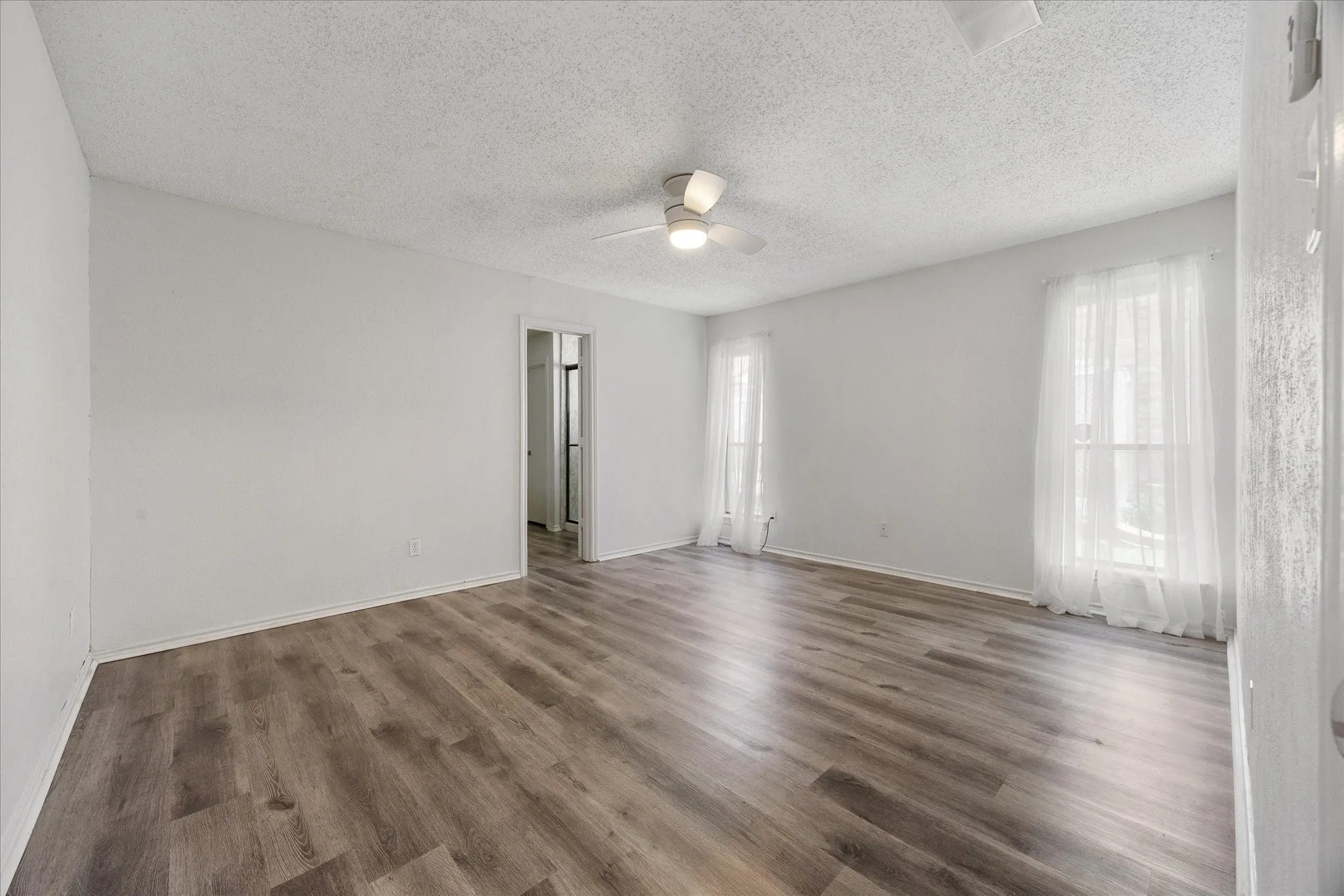 Single Family Residence For Sale in Dallas County , 3227 Wichita Drive, Mesquite, Texas 75149, 3 Bedroom, 2 Bathroom, 2 Garage spaces, 1,619 Sqft, built in 1982, mls#21341387, Real Estate Agent in Mesquite, Homes For Sale in Dallas county, Homes For Sale in Mesquite, Realtor in Mesquite Texas, Real Estate Brokerage Independent Realty Texas, Luminita Cordes Realtor