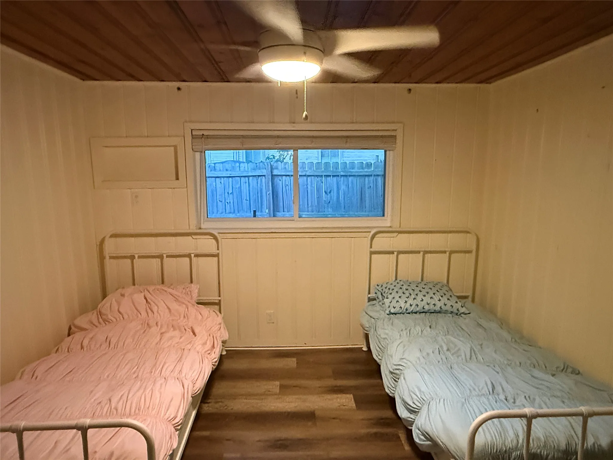 Single Family Residence For Sale in Grayson County , 1609 E Thomas Street, Sherman, Texas 75090, 3 Bedroom, 2 Bathroom, 1 Garage spaces, 1,688 Sqft, built in 1960, mls#21341409, Real Estate Agent in Sherman, Homes For Sale in Grayson county, Homes For Sale in Sherman, Realtor in Sherman Texas, Real Estate Brokerage Independent Realty Texas, Luminita Cordes Realtor