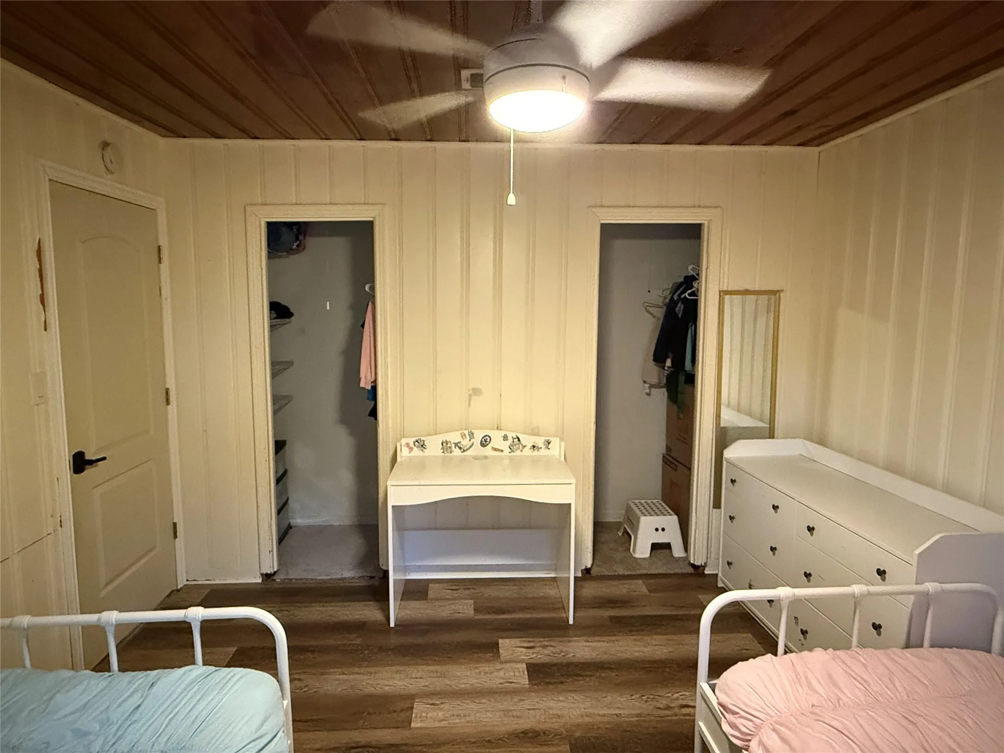 Single Family Residence For Sale in Grayson County , 1609 E Thomas Street, Sherman, Texas 75090, 3 Bedroom, 2 Bathroom, 1 Garage spaces, 1,688 Sqft, built in 1960, mls#21341409, Real Estate Agent in Sherman, Homes For Sale in Grayson county, Homes For Sale in Sherman, Realtor in Sherman Texas, Real Estate Brokerage Independent Realty Texas, Luminita Cordes Realtor