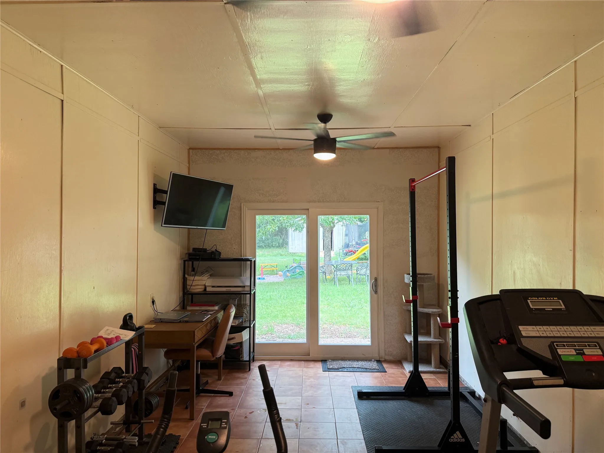 Single Family Residence For Sale in Grayson County , 1609 E Thomas Street, Sherman, Texas 75090, 3 Bedroom, 2 Bathroom, 1 Garage spaces, 1,688 Sqft, built in 1960, mls#21341409, Real Estate Agent in Sherman, Homes For Sale in Grayson county, Homes For Sale in Sherman, Realtor in Sherman Texas, Real Estate Brokerage Independent Realty Texas, Luminita Cordes Realtor