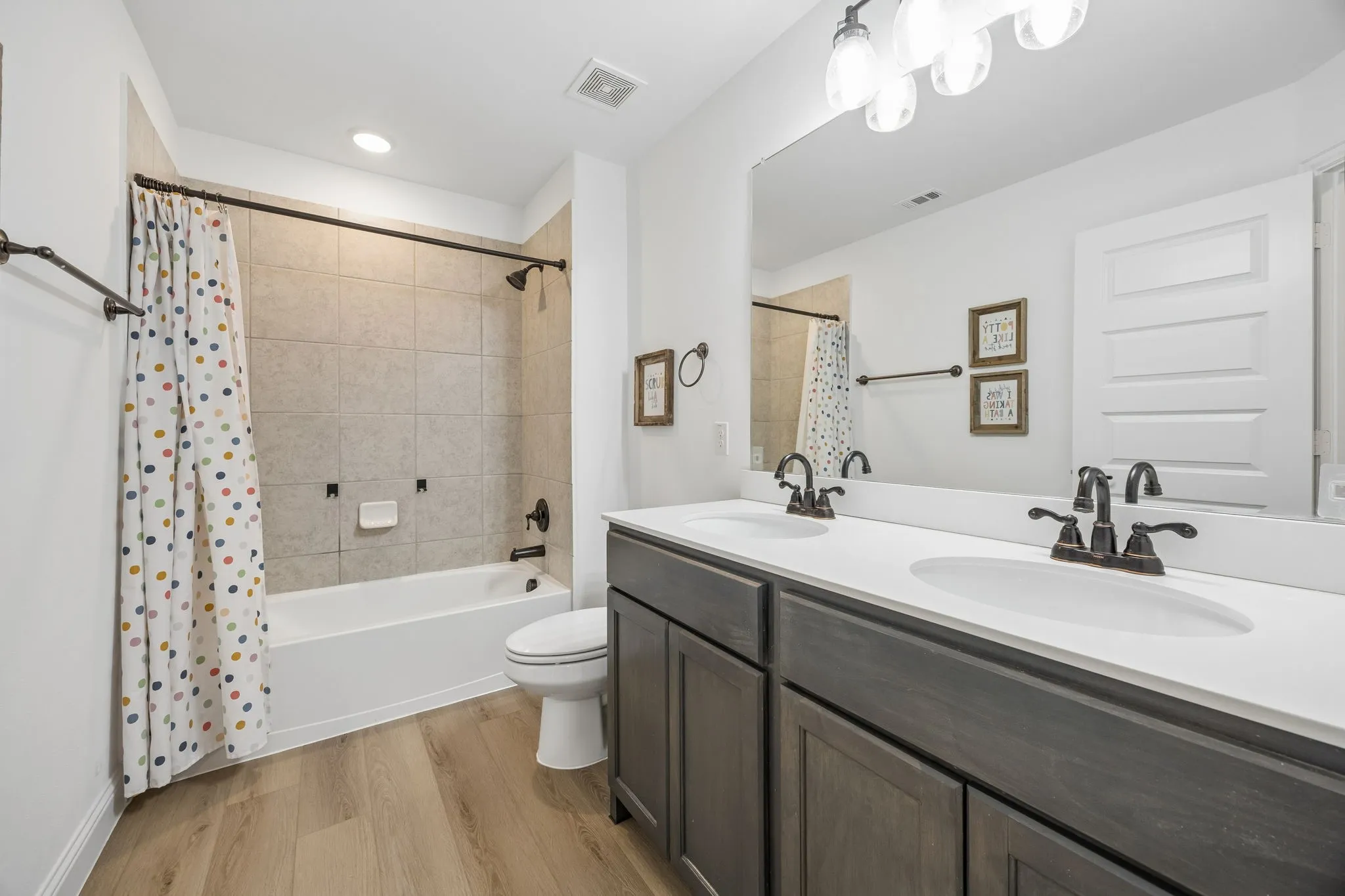 Single Family Residence For Sale in Denton County , 3200 Willowbrook Road, Northlake, Texas 76226, 5 Bedroom, 6 Bathroom, 3 Garage spaces, 3,780 Sqft, built in 2021, mls#21340744, Real Estate Agent in Northlake, Homes For Sale in Denton county, Homes For Sale in Northlake, Realtor in Northlake Texas, Real Estate Brokerage Independent Realty Texas, Luminita Cordes Realtor