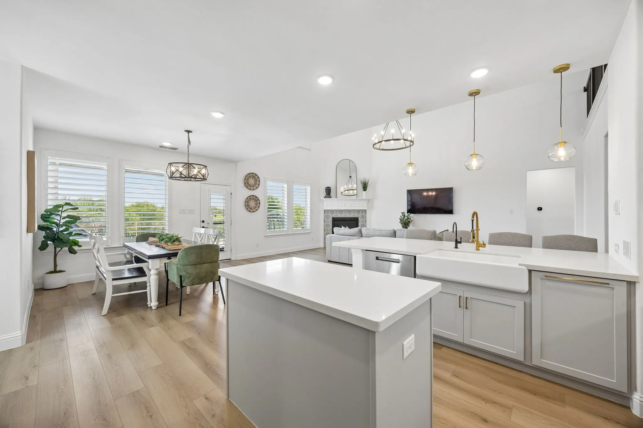Single Family Residence For Sale in Denton County , 3200 Willowbrook Road, Northlake, Texas 76226, 5 Bedroom, 6 Bathroom, 3 Garage spaces, 3,780 Sqft, built in 2021, mls#21340744, Real Estate Agent in Northlake, Homes For Sale in Denton county, Homes For Sale in Northlake, Realtor in Northlake Texas, Real Estate Brokerage Independent Realty Texas, Luminita Cordes Realtor