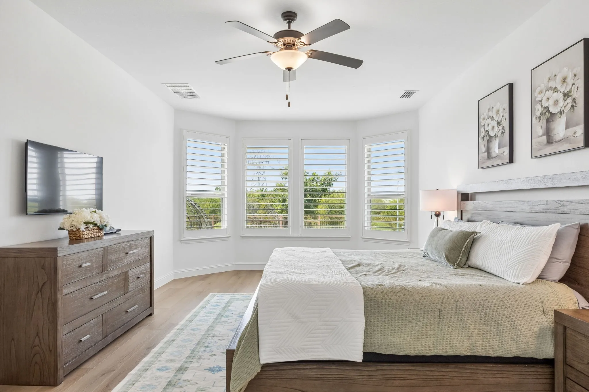 Single Family Residence For Sale in Denton County , 3200 Willowbrook Road, Northlake, Texas 76226, 5 Bedroom, 6 Bathroom, 3 Garage spaces, 3,780 Sqft, built in 2021, mls#21340744, Real Estate Agent in Northlake, Homes For Sale in Denton county, Homes For Sale in Northlake, Realtor in Northlake Texas, Real Estate Brokerage Independent Realty Texas, Luminita Cordes Realtor