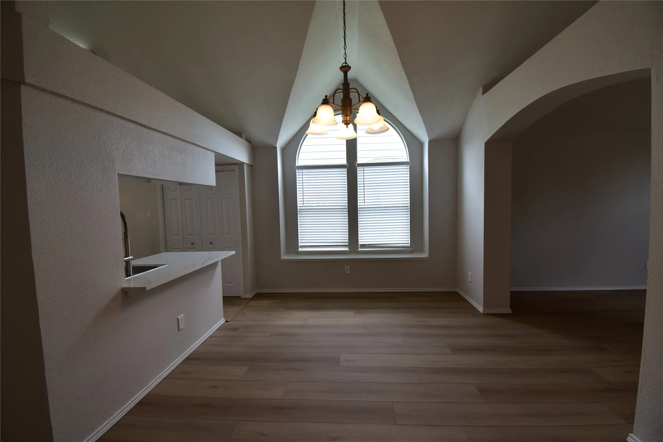 Single Family Residence For Rent in Collin County , 7837 Roundtable Road, Frisco, Texas 75035, 3 Bedroom, 3 Bathroom, 2 Garage spaces, 1,869 Sqft, built in 1993, Price $2,350, mls#21341410, Real Estate Agent in Frisco, Homes For Rent in Collin county, Homes For Rent in Frisco, Realtor in Frisco Texas, Real Estate Brokerage Independent Realty Texas, Luminita Cordes Realtor