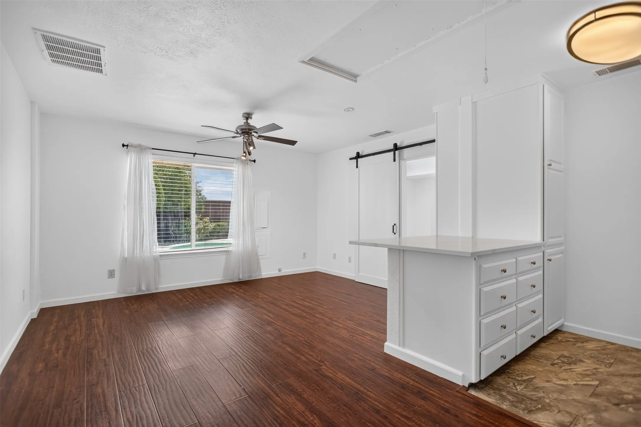 Single Family Residence For Sale in Dallas County , 1508 Summertree Court, Richardson, Texas 75082, 5 Bedroom, 3 Bathroom, Garage spaces, 2,892 Sqft, built in 1978, mls#21341413, Real Estate Agent in Richardson, Homes For Sale in Dallas county, Homes For Sale in Richardson, Realtor in Richardson Texas, Real Estate Brokerage Independent Realty Texas, Luminita Cordes Realtor