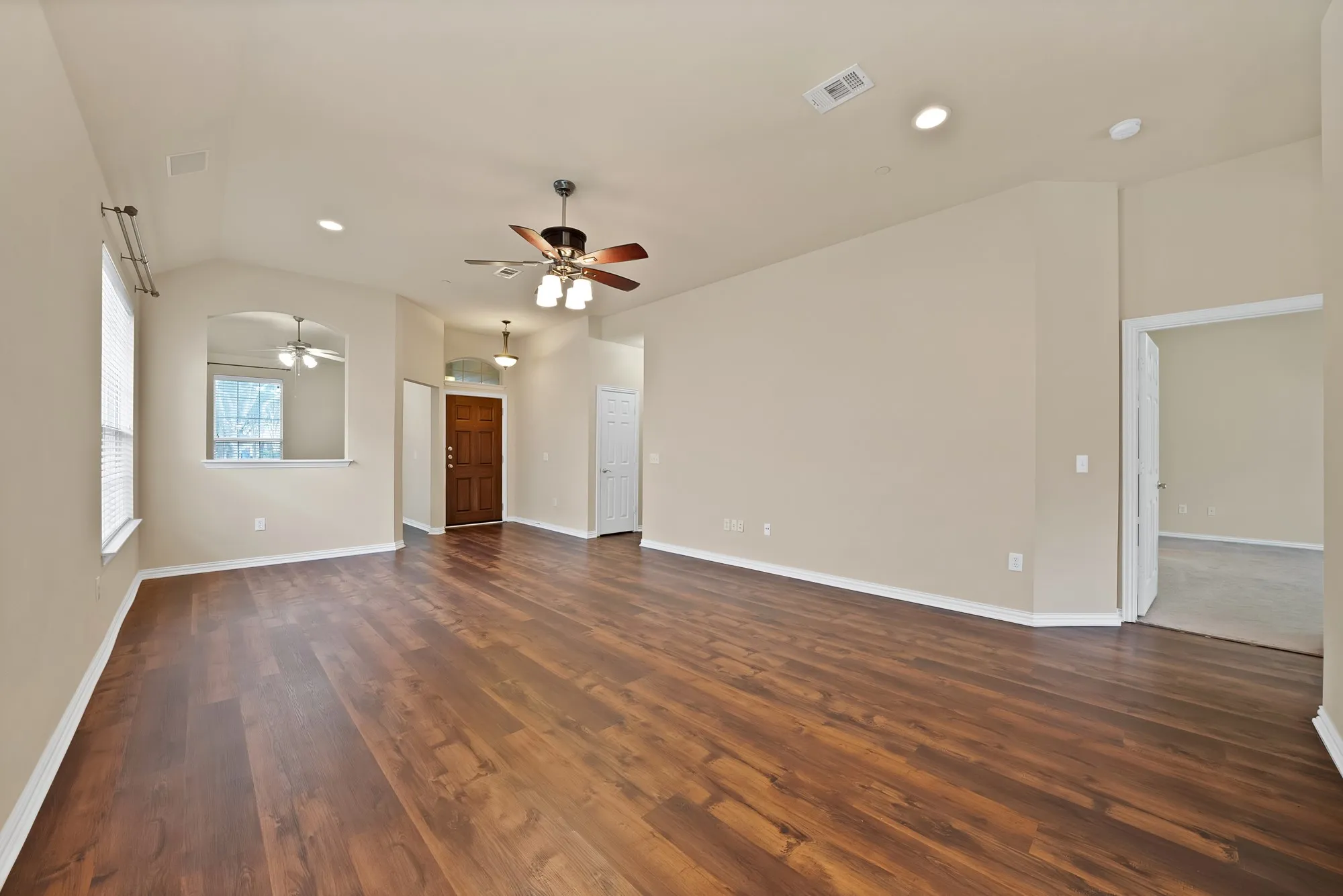 Townhouse For Sale in Collin County , 9937 Sedgewick Avenue, Plano, Texas 75025, 2 Bedroom, 2 Bathroom, 2 Garage spaces, 1,562 Sqft, built in 2007, mls#21340964, Real Estate Agent in Plano, Homes For Sale in Collin county, Homes For Sale in Plano, Realtor in Plano Texas, Real Estate Brokerage Independent Realty Texas, Luminita Cordes Realtor
