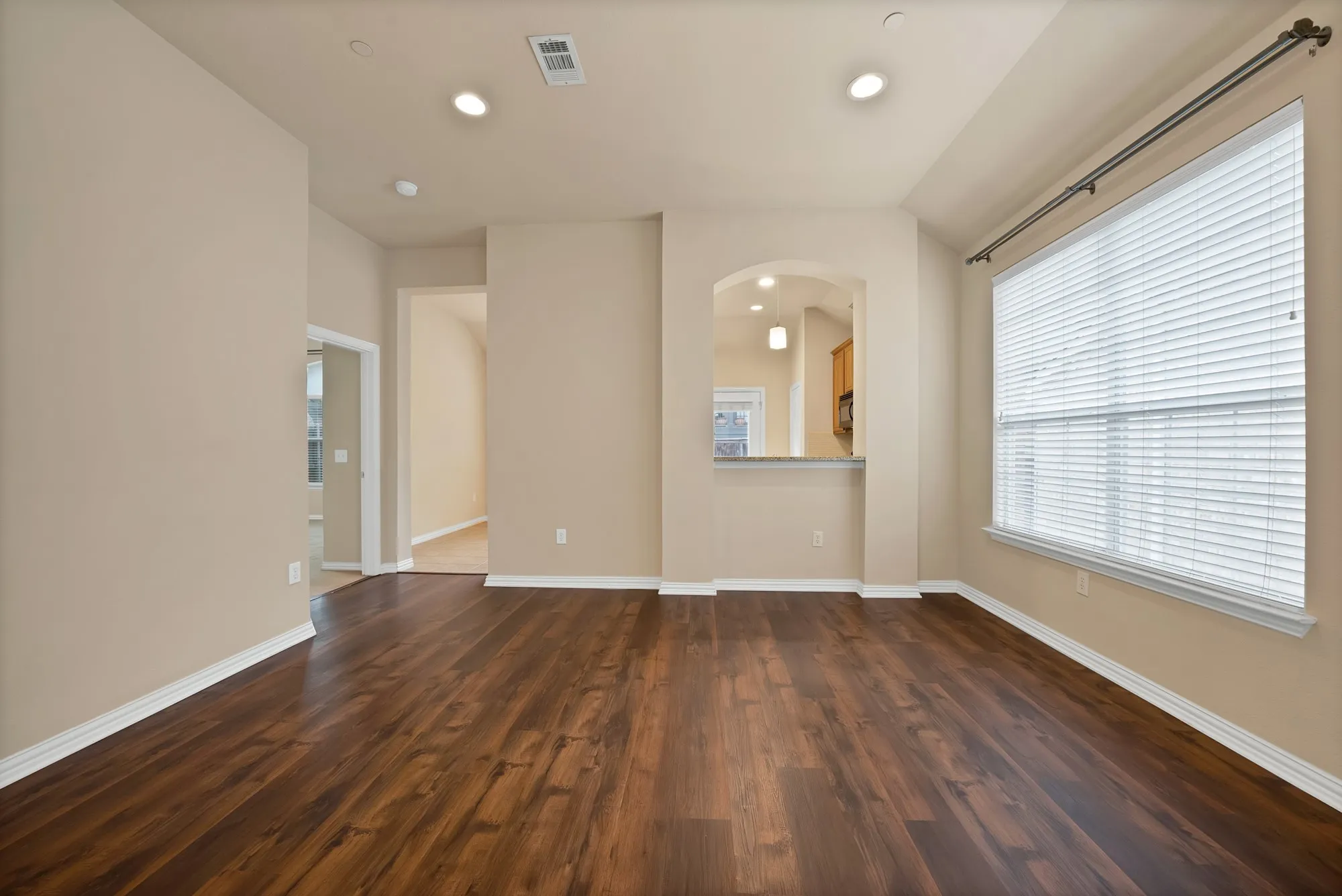 Townhouse For Sale in Collin County , 9937 Sedgewick Avenue, Plano, Texas 75025, 2 Bedroom, 2 Bathroom, 2 Garage spaces, 1,562 Sqft, built in 2007, mls#21340964, Real Estate Agent in Plano, Homes For Sale in Collin county, Homes For Sale in Plano, Realtor in Plano Texas, Real Estate Brokerage Independent Realty Texas, Luminita Cordes Realtor