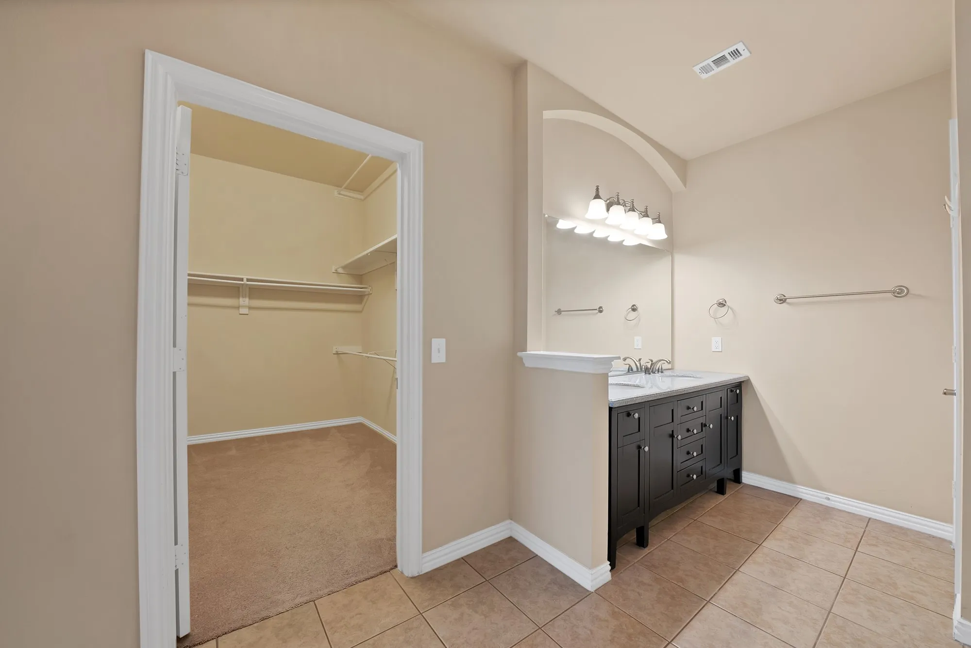 Townhouse For Sale in Collin County , 9937 Sedgewick Avenue, Plano, Texas 75025, 2 Bedroom, 2 Bathroom, 2 Garage spaces, 1,562 Sqft, built in 2007, mls#21340964, Real Estate Agent in Plano, Homes For Sale in Collin county, Homes For Sale in Plano, Realtor in Plano Texas, Real Estate Brokerage Independent Realty Texas, Luminita Cordes Realtor