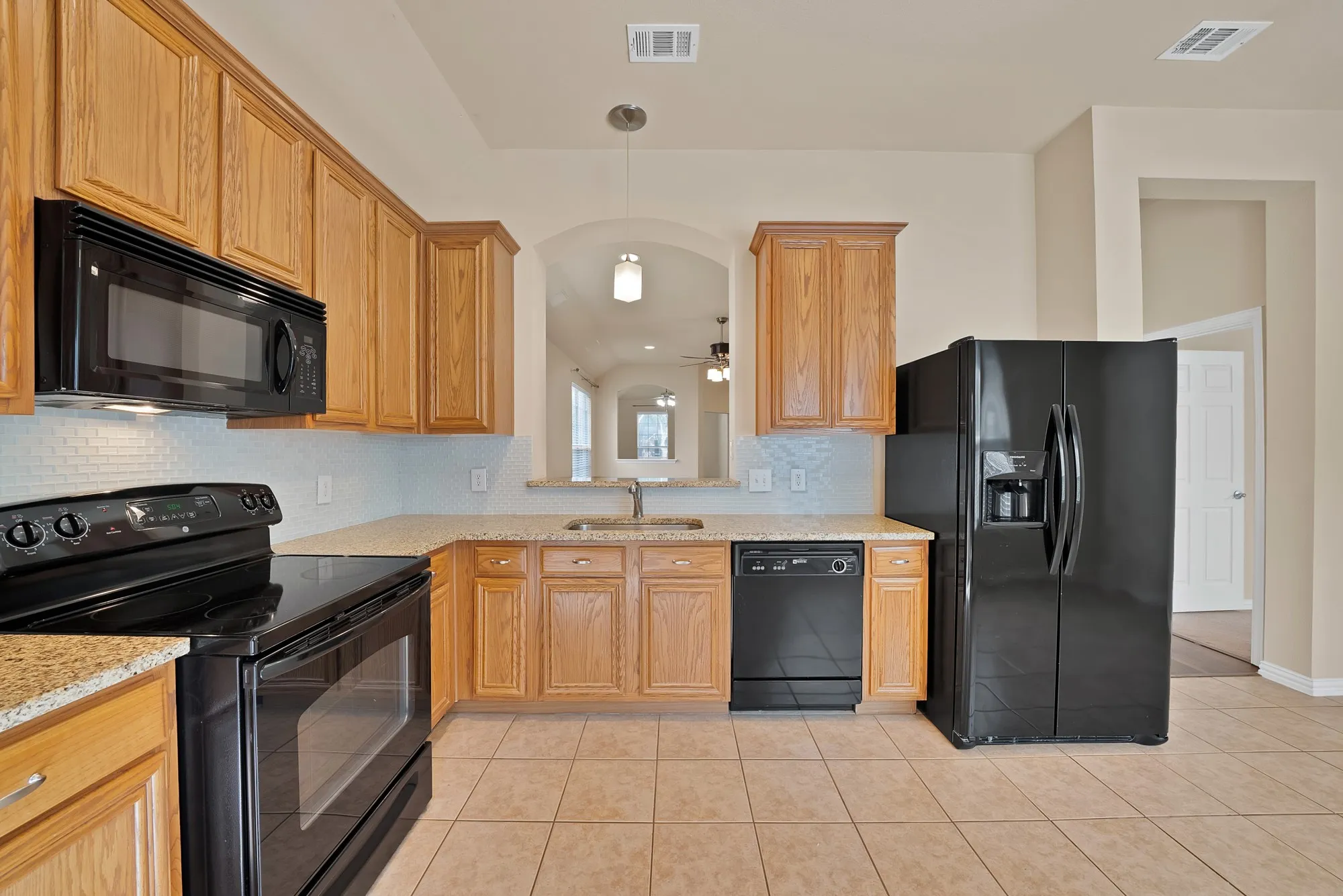 Townhouse For Sale in Collin County , 9937 Sedgewick Avenue, Plano, Texas 75025, 2 Bedroom, 2 Bathroom, 2 Garage spaces, 1,562 Sqft, built in 2007, mls#21340964, Real Estate Agent in Plano, Homes For Sale in Collin county, Homes For Sale in Plano, Realtor in Plano Texas, Real Estate Brokerage Independent Realty Texas, Luminita Cordes Realtor