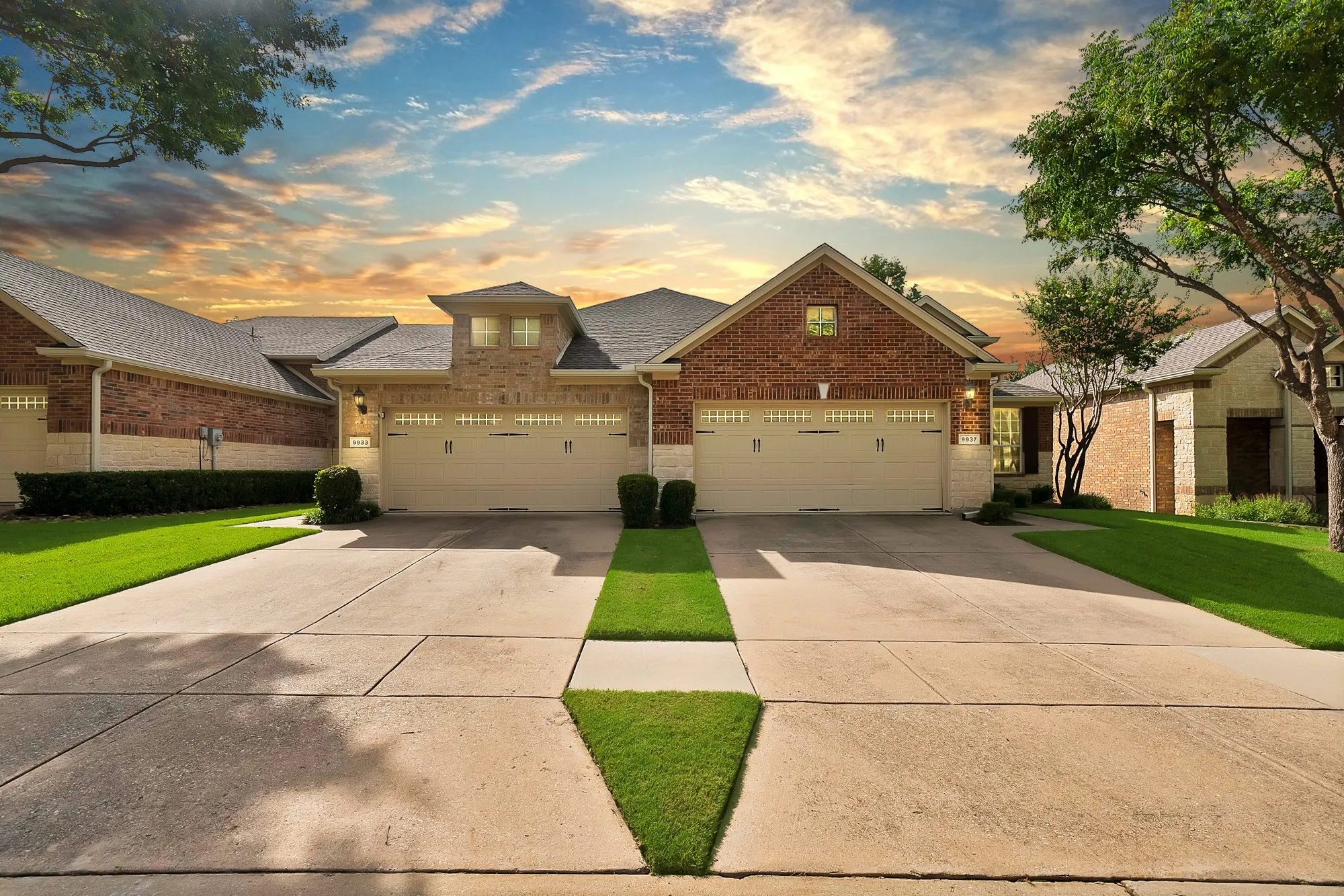 Townhouse For Sale in Collin County , 9937 Sedgewick Avenue, Plano, Texas 75025, 2 Bedroom, 2 Bathroom, 2 Garage spaces, 1,562 Sqft, built in 2007, mls#21340964, Real Estate Agent in Plano, Homes For Sale in Collin county, Homes For Sale in Plano, Realtor in Plano Texas, Real Estate Brokerage Independent Realty Texas, Luminita Cordes Realtor