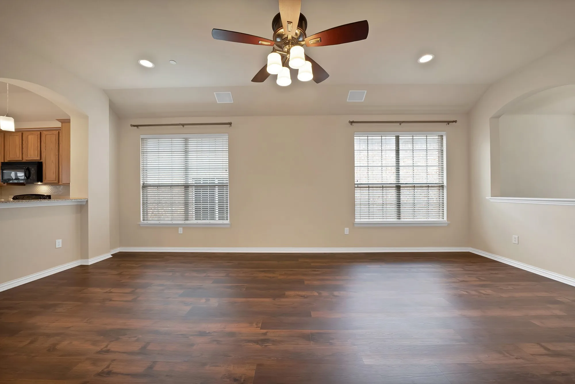 Townhouse For Sale in Collin County , 9937 Sedgewick Avenue, Plano, Texas 75025, 2 Bedroom, 2 Bathroom, 2 Garage spaces, 1,562 Sqft, built in 2007, mls#21340964, Real Estate Agent in Plano, Homes For Sale in Collin county, Homes For Sale in Plano, Realtor in Plano Texas, Real Estate Brokerage Independent Realty Texas, Luminita Cordes Realtor