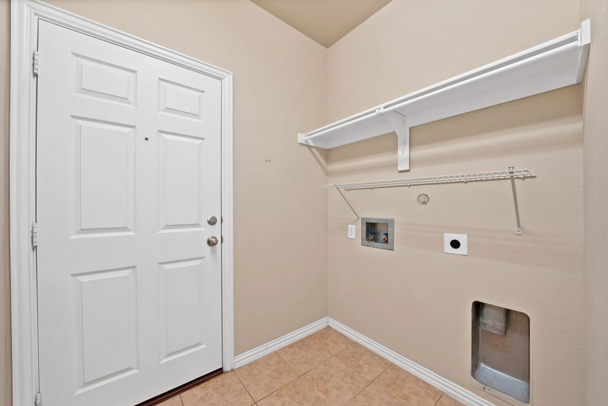 Townhouse For Sale in Collin County , 9937 Sedgewick Avenue, Plano, Texas 75025, 2 Bedroom, 2 Bathroom, 2 Garage spaces, 1,562 Sqft, built in 2007, mls#21340964, Real Estate Agent in Plano, Homes For Sale in Collin county, Homes For Sale in Plano, Realtor in Plano Texas, Real Estate Brokerage Independent Realty Texas, Luminita Cordes Realtor